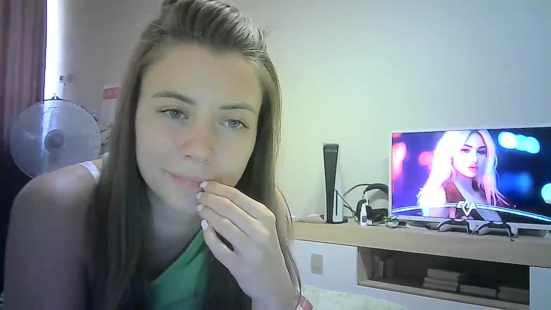 Gallery image thumbnail from Sulfate0's myfreecams stream on, 07/22/2024, 10:25 image 7 of 20
