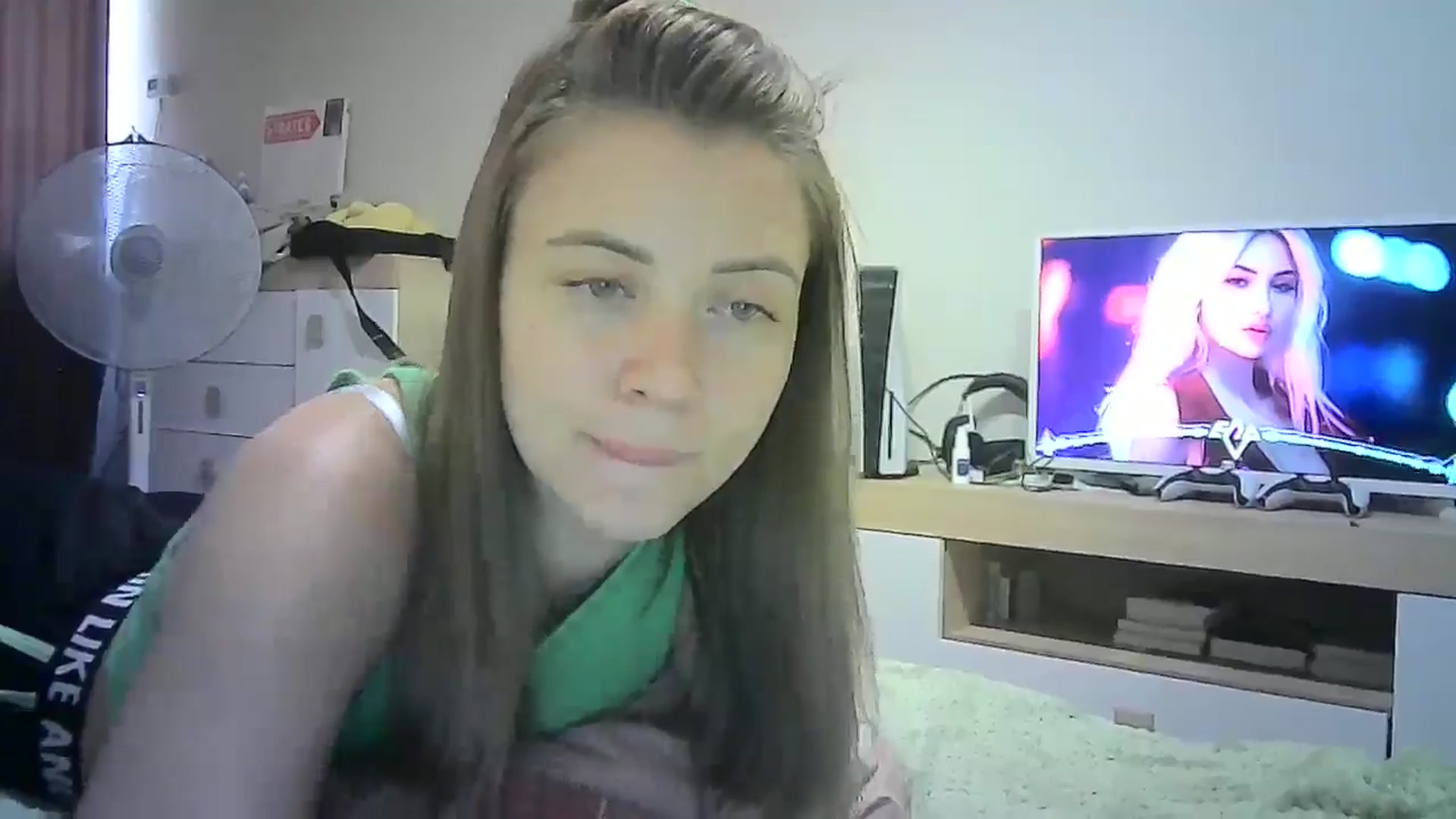 Gallery image thumbnail from Sulfate0's myfreecams stream on, 07/22/2024, 10:25 image 18 of 20