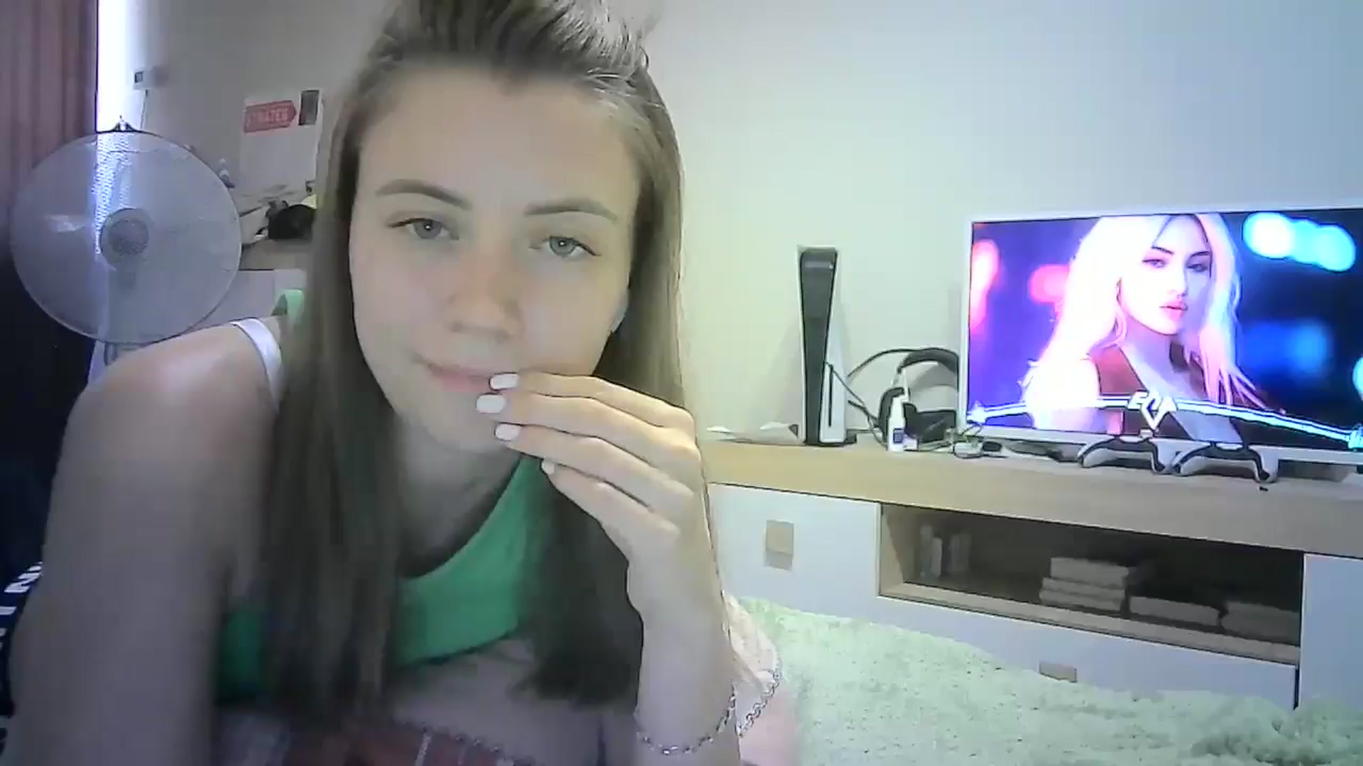 Gallery image thumbnail from Sulfate0's myfreecams stream on, 07/22/2024, 10:25 image 10 of 20