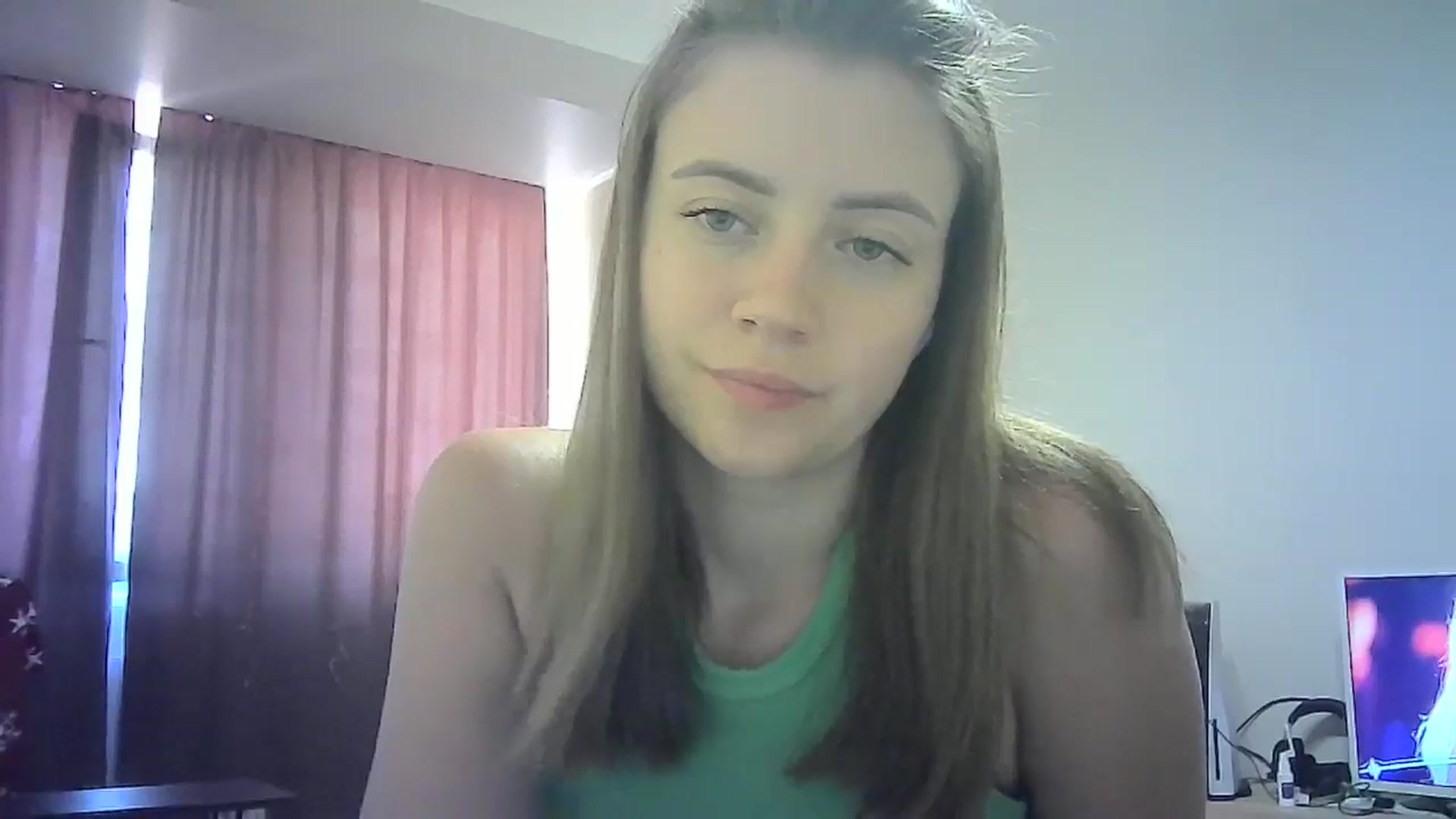Gallery image thumbnail from Sulfate0's myfreecams stream on, 07/22/2024, 11:08 image 15 of 20