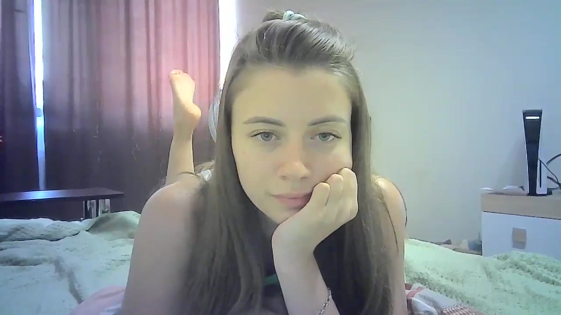 Gallery image thumbnail from Sulfate0's myfreecams stream on, 07/22/2024, 11:08 image 16 of 20