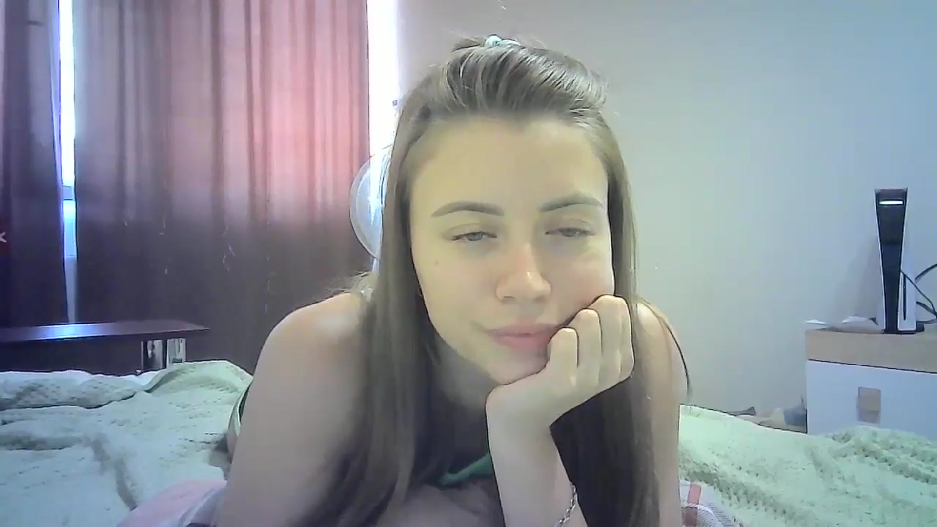 Gallery image thumbnail from Sulfate0's myfreecams stream on, 07/22/2024, 11:08 image 18 of 20