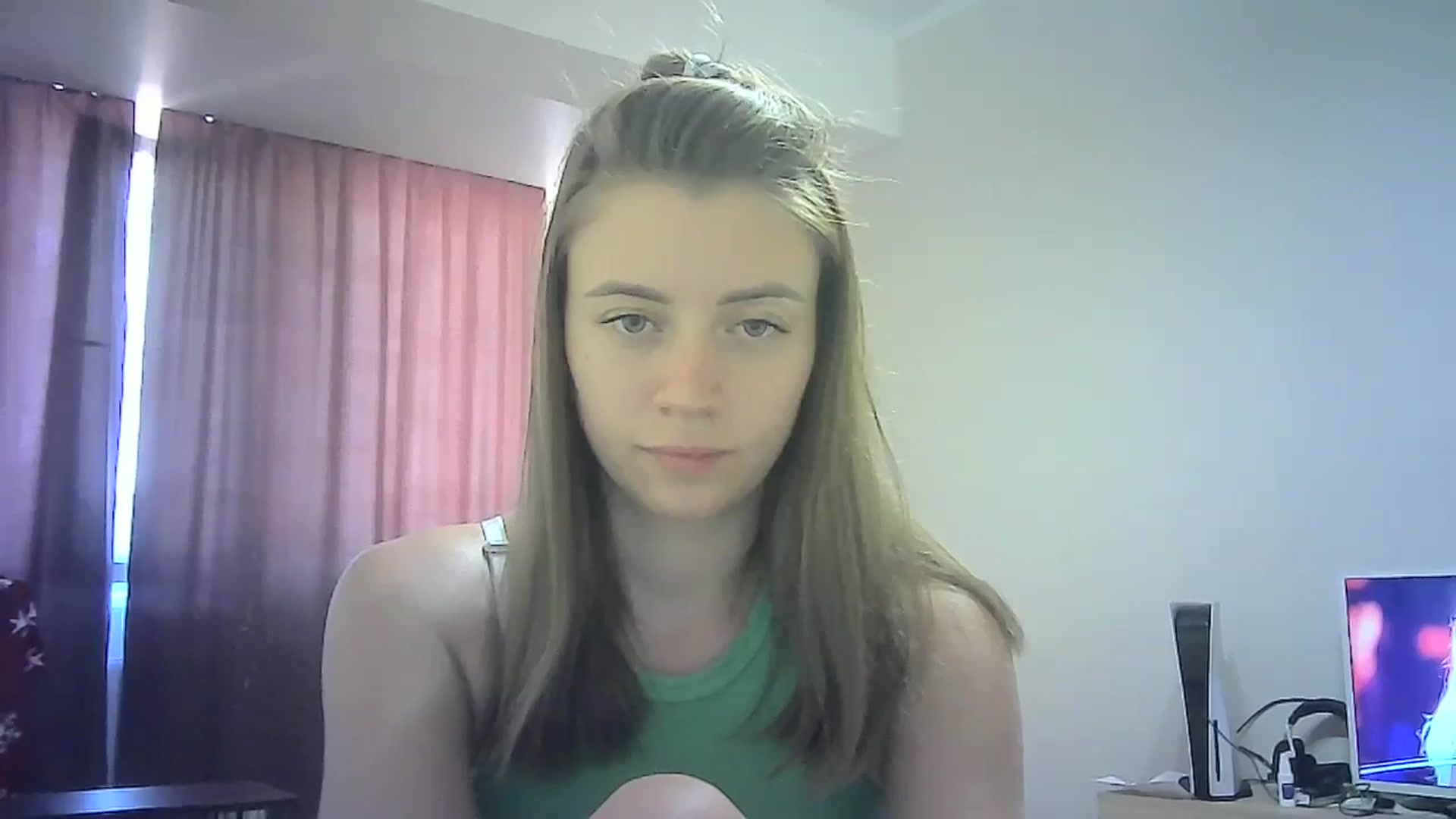Gallery image thumbnail from Sulfate0's myfreecams stream on, 07/22/2024, 11:08 image 14 of 20