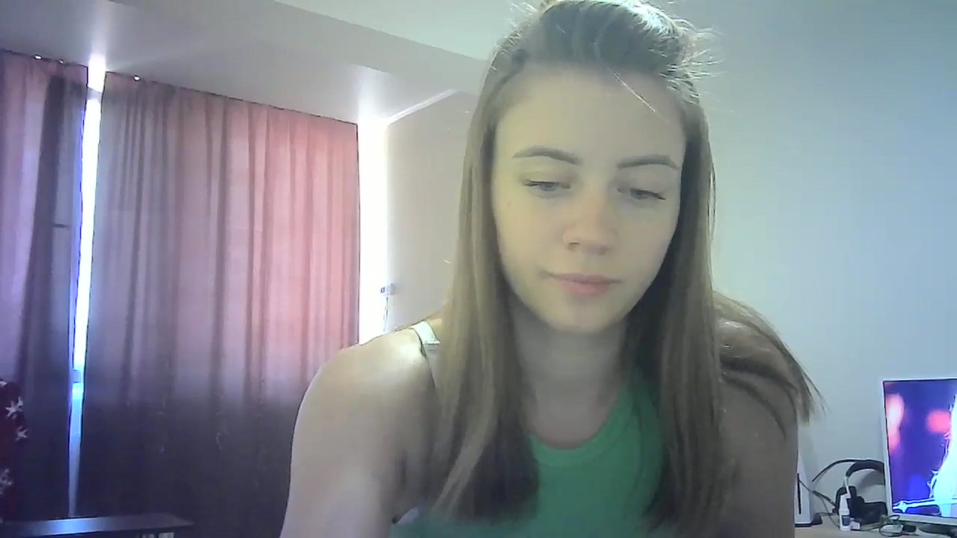 Gallery image thumbnail from Sulfate0's myfreecams stream on, 07/22/2024, 11:08 image 11 of 20