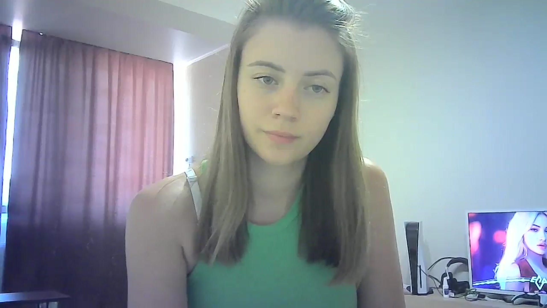 Gallery image thumbnail from Sulfate0's myfreecams stream on, 07/22/2024, 11:37 image 17 of 20