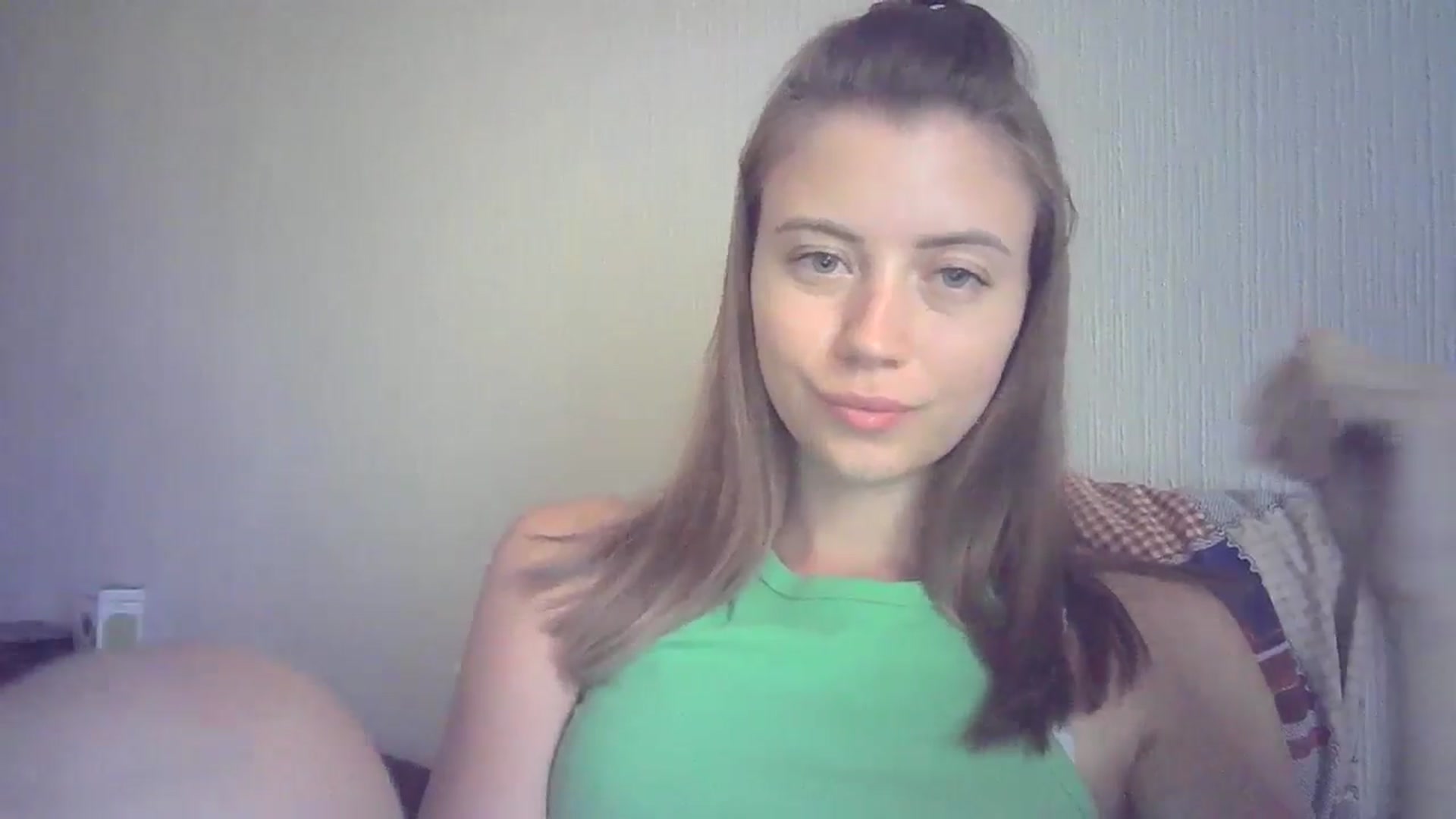 Gallery image thumbnail from Sulfate0's myfreecams stream on, 07/22/2024, 12:38 image 18 of 20