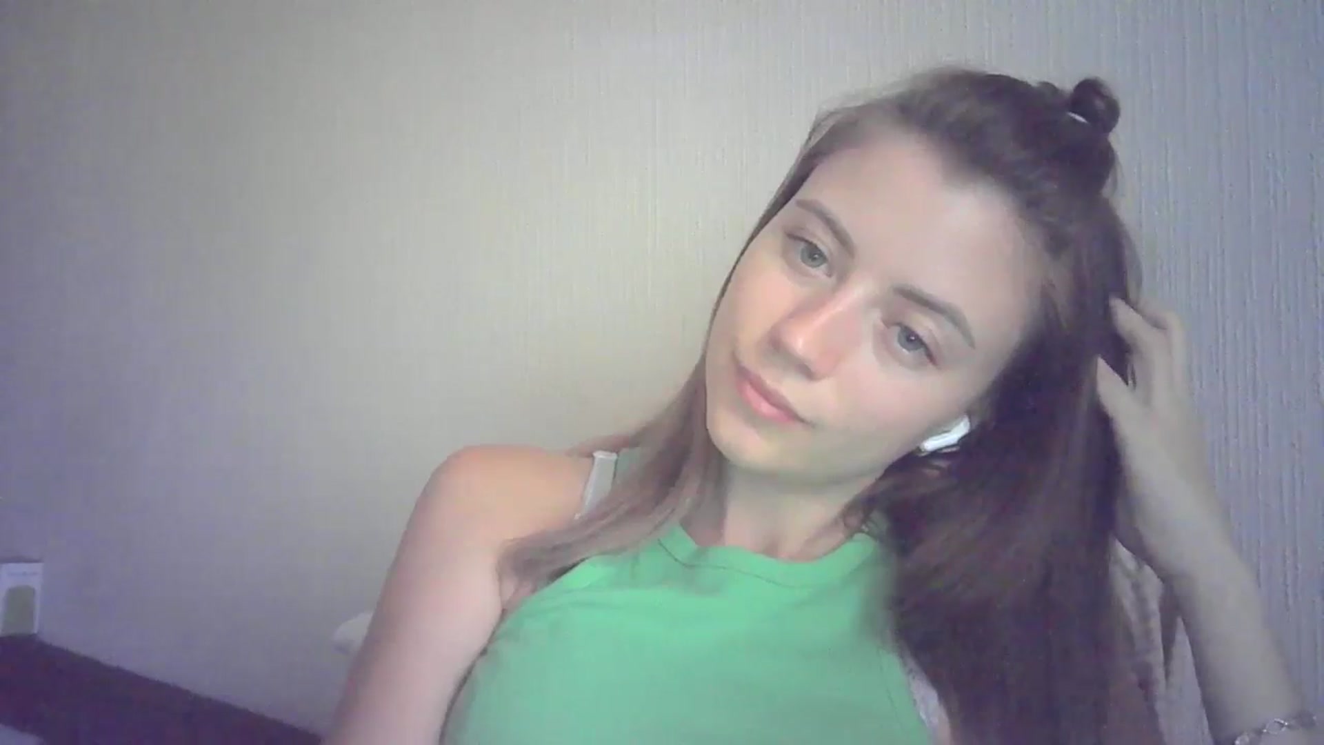 Gallery image thumbnail from Sulfate0's myfreecams stream on, 07/22/2024, 12:38 image 9 of 20