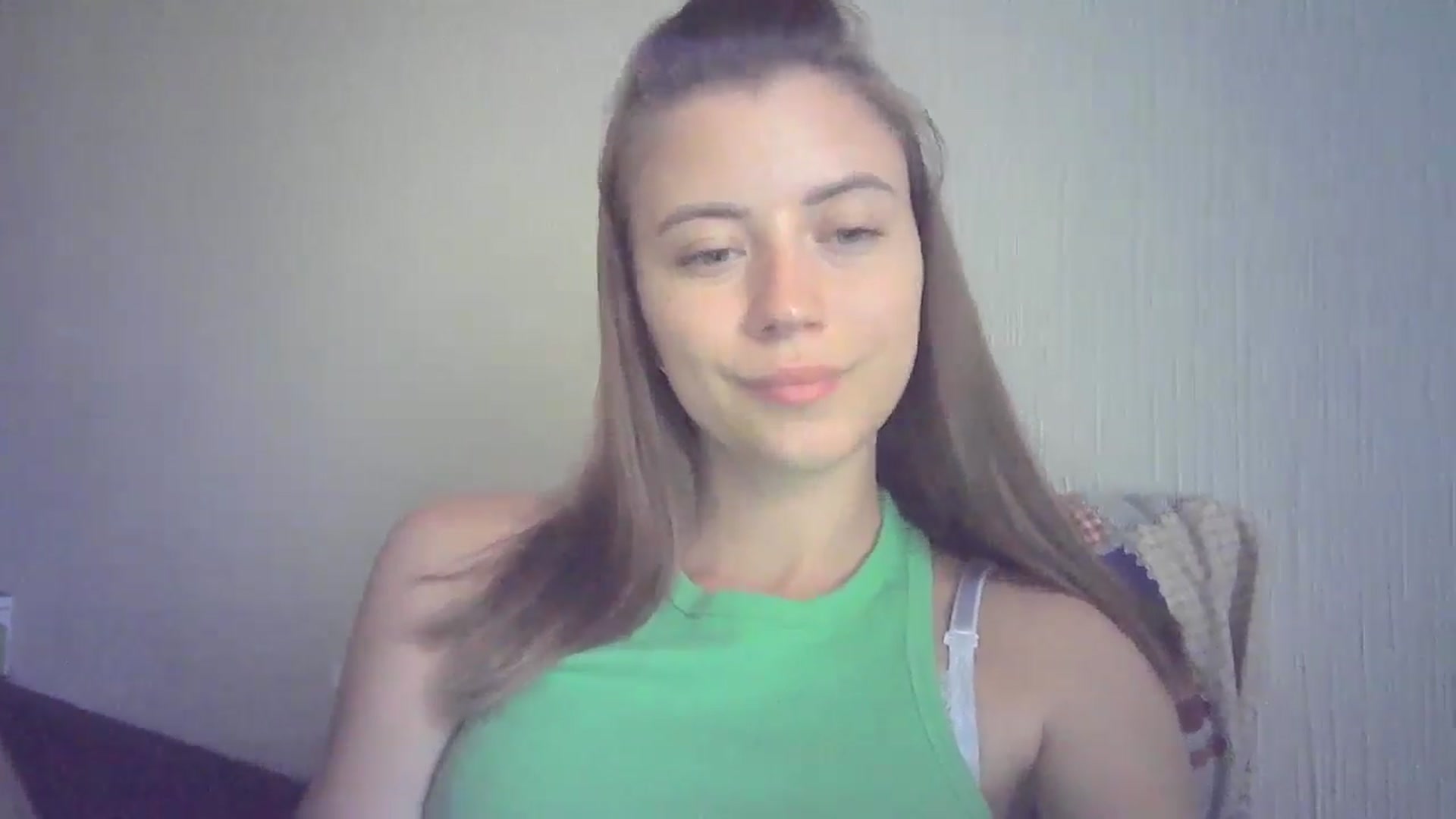 Gallery image thumbnail from Sulfate0's myfreecams stream on, 07/22/2024, 12:38 image 19 of 20