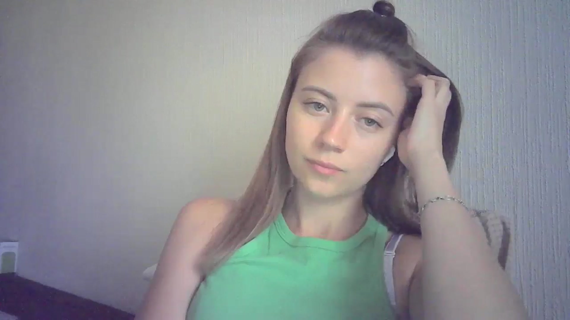 Gallery image thumbnail from Sulfate0's myfreecams stream on, 07/22/2024, 12:38 image 11 of 20