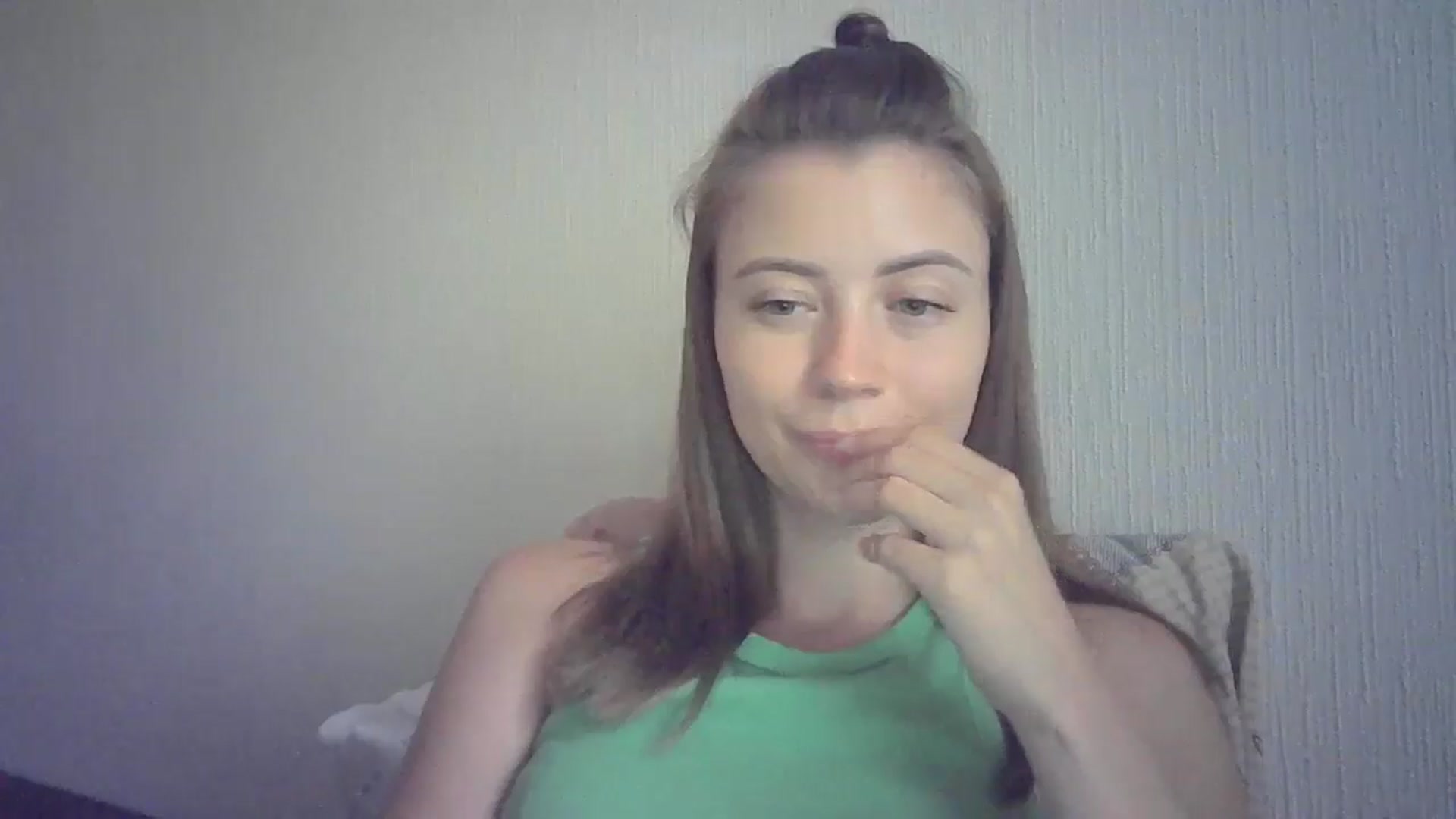 Gallery image thumbnail from Sulfate0's myfreecams stream on, 07/22/2024, 13:12 image 10 of 20