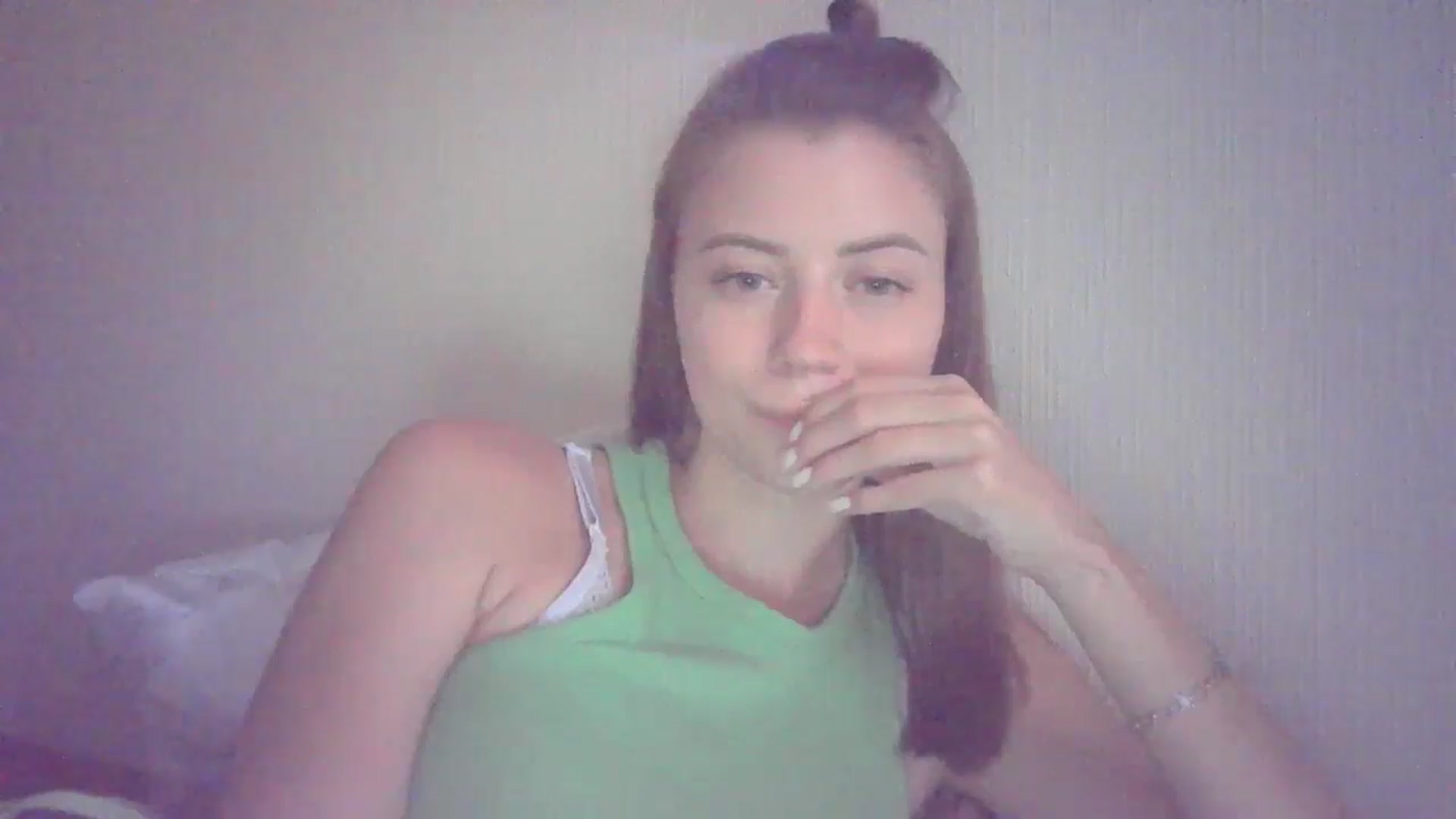 Gallery image thumbnail from Sulfate0's myfreecams stream on, 07/22/2024, 13:12 image 19 of 20