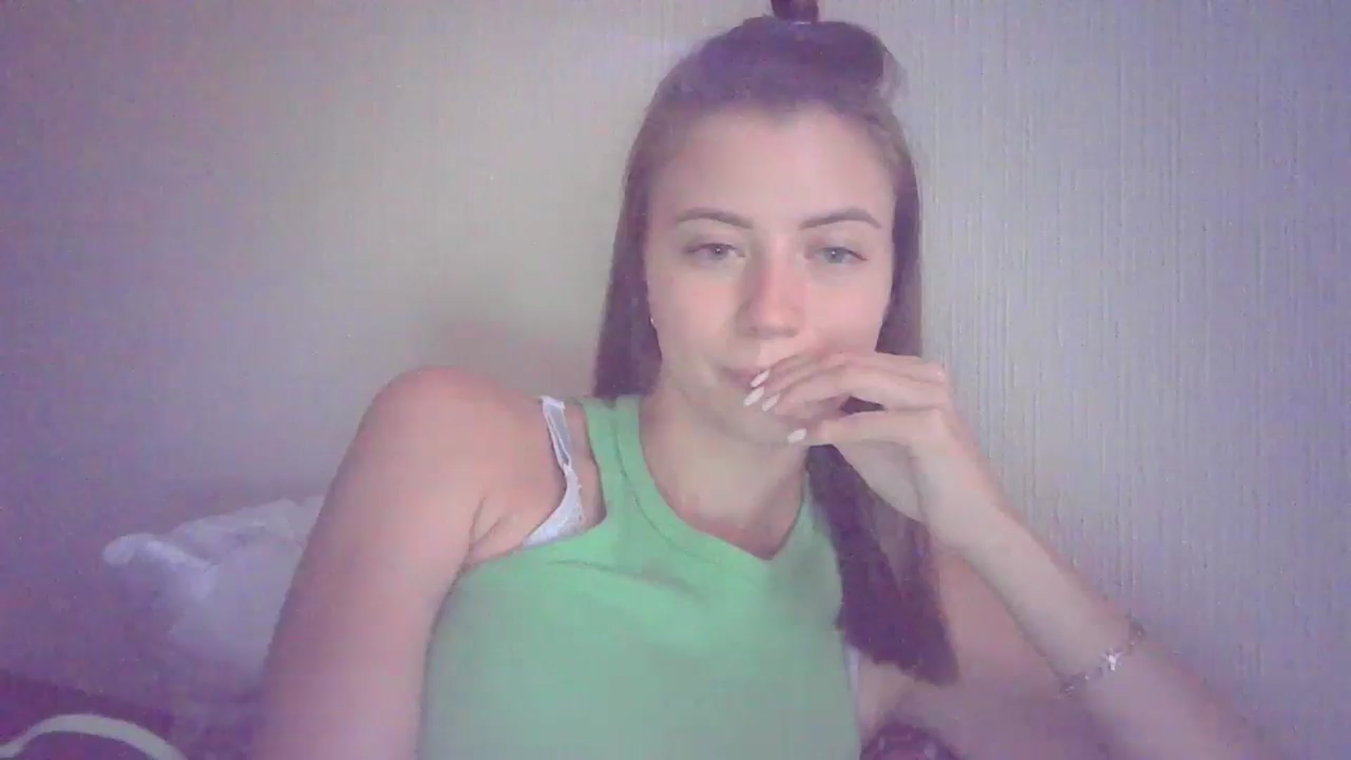 Gallery image thumbnail from Sulfate0's myfreecams stream on, 07/22/2024, 13:12 image 18 of 20
