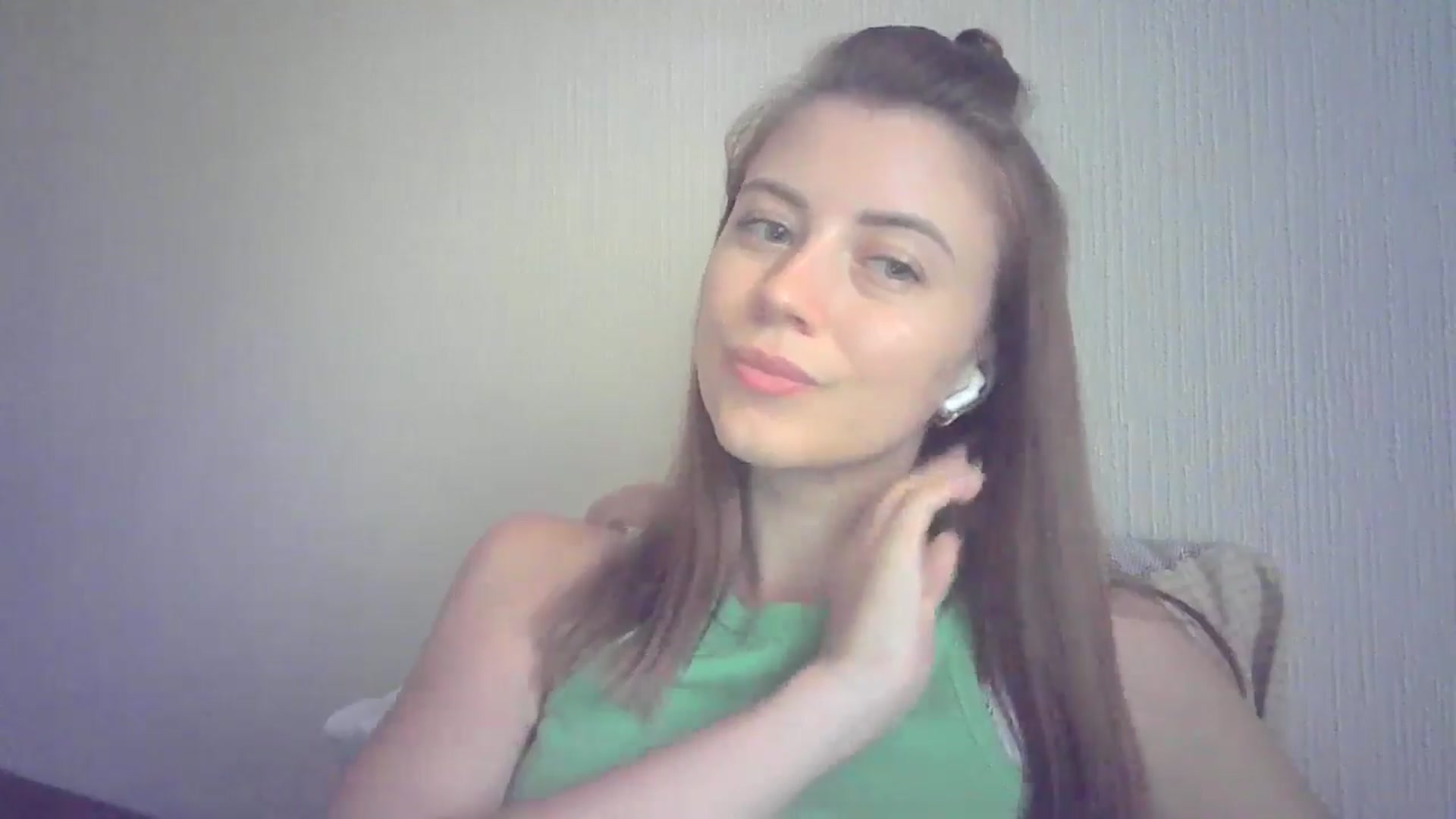 Gallery image thumbnail from Sulfate0's myfreecams stream on, 07/22/2024, 13:12 image 6 of 20
