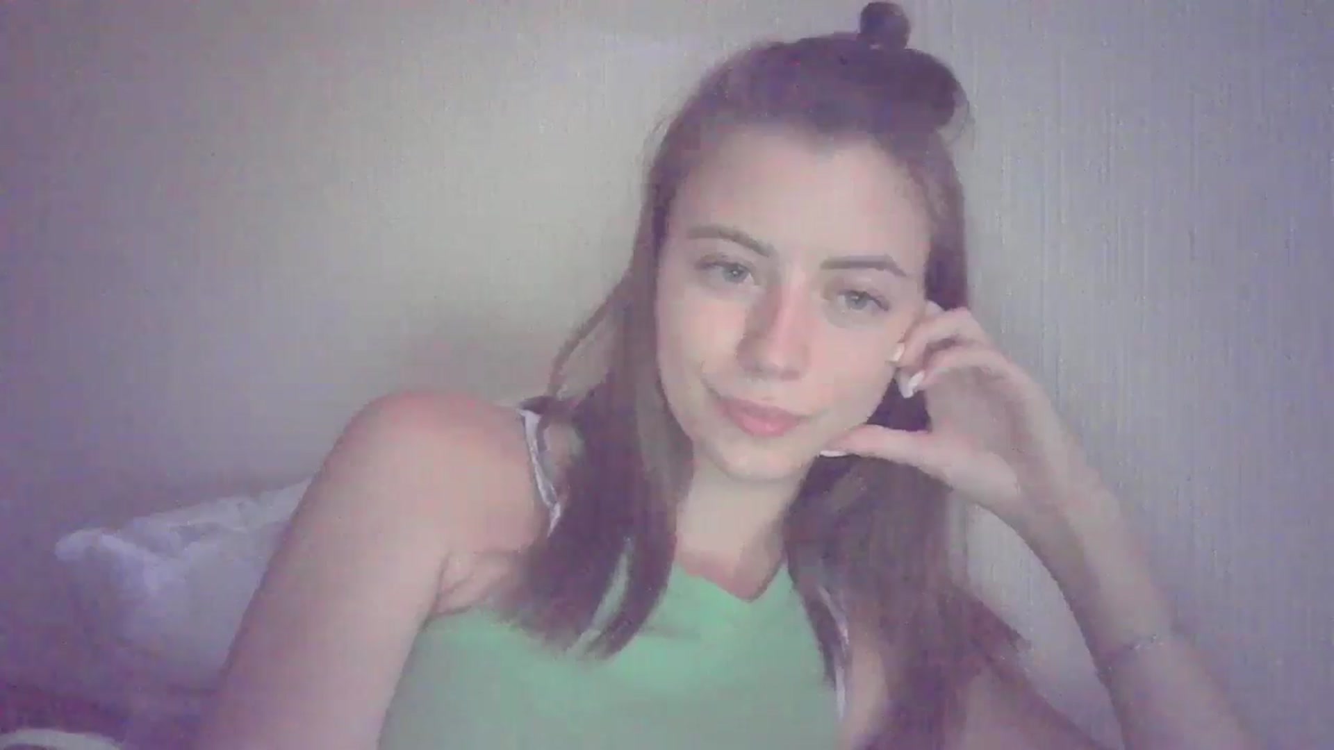Gallery image thumbnail from Sulfate0's myfreecams stream on, 07/22/2024, 13:12 image 20 of 20