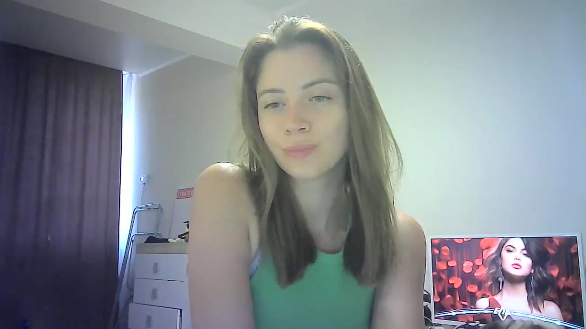 Gallery image thumbnail from Sulfate0's myfreecams stream on, 07/25/2024, 07:40 image 6 of 20