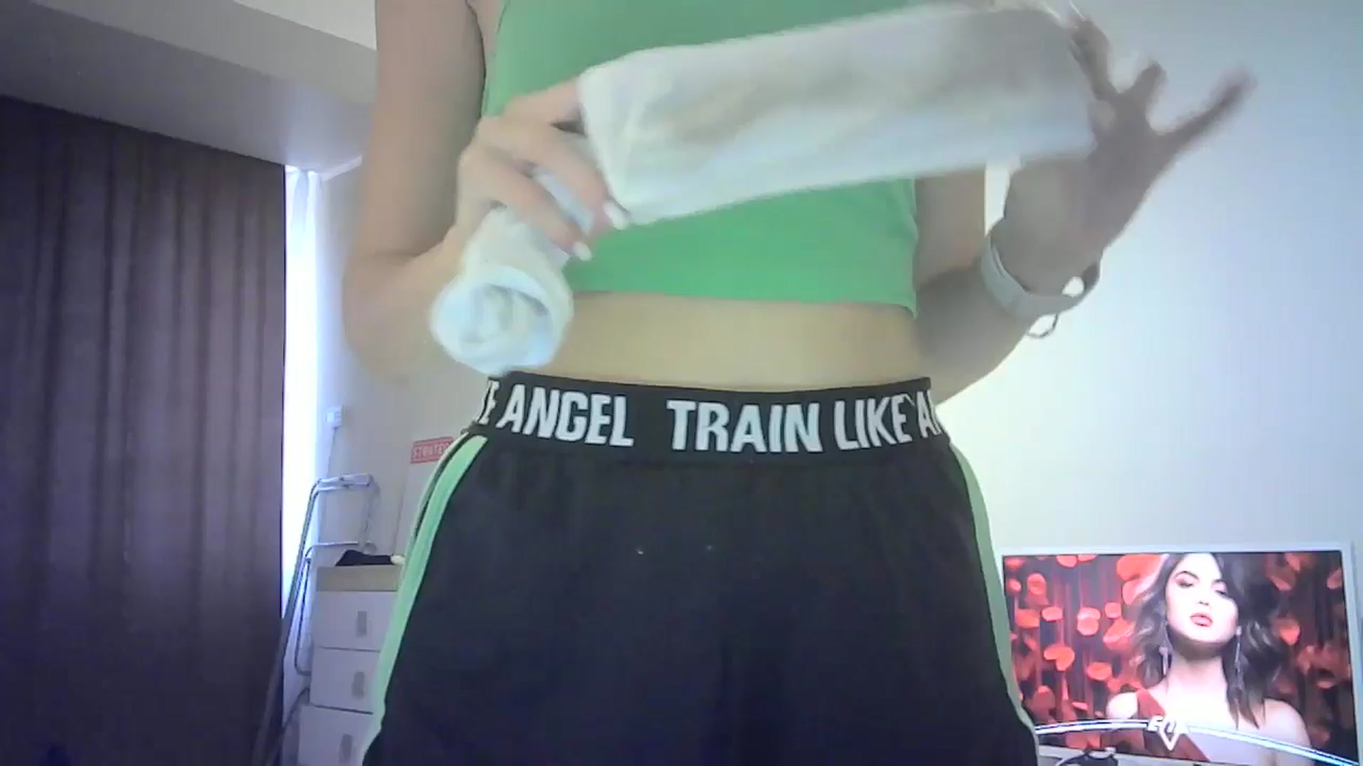 Gallery image thumbnail from Sulfate0's myfreecams stream on, 07/25/2024, 07:40 image 4 of 20