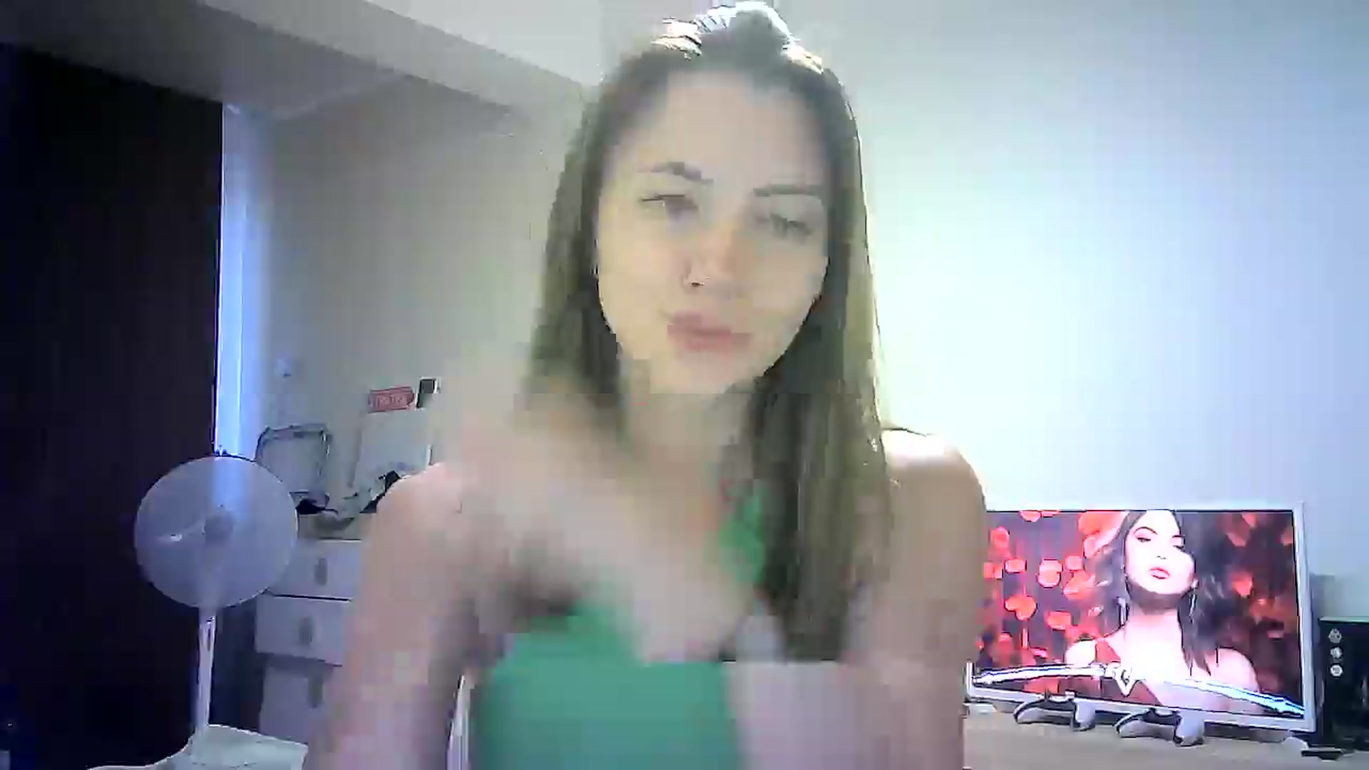 Gallery image thumbnail from Sulfate0's myfreecams stream on, 07/25/2024, 12:26 image 19 of 20