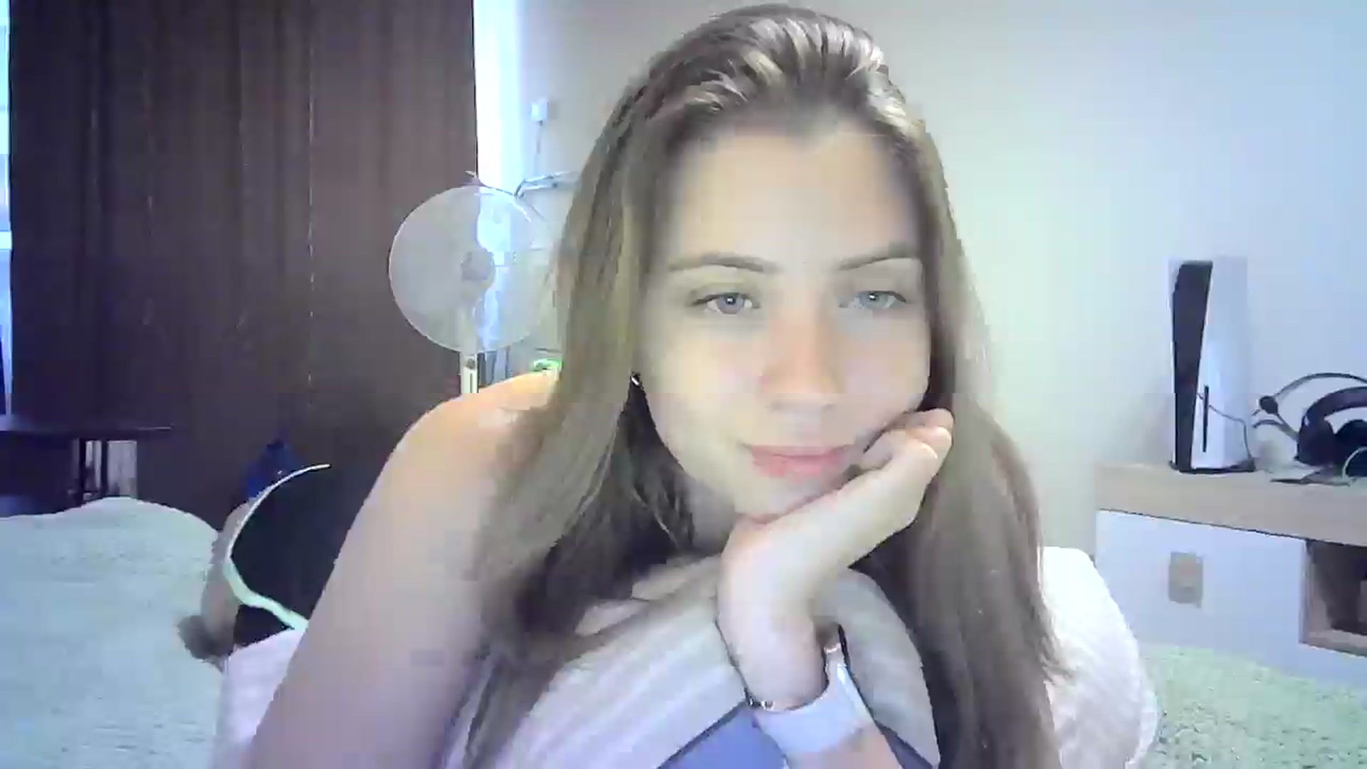 Gallery image thumbnail from Sulfate0's myfreecams stream on, 07/25/2024, 12:55 image 16 of 20