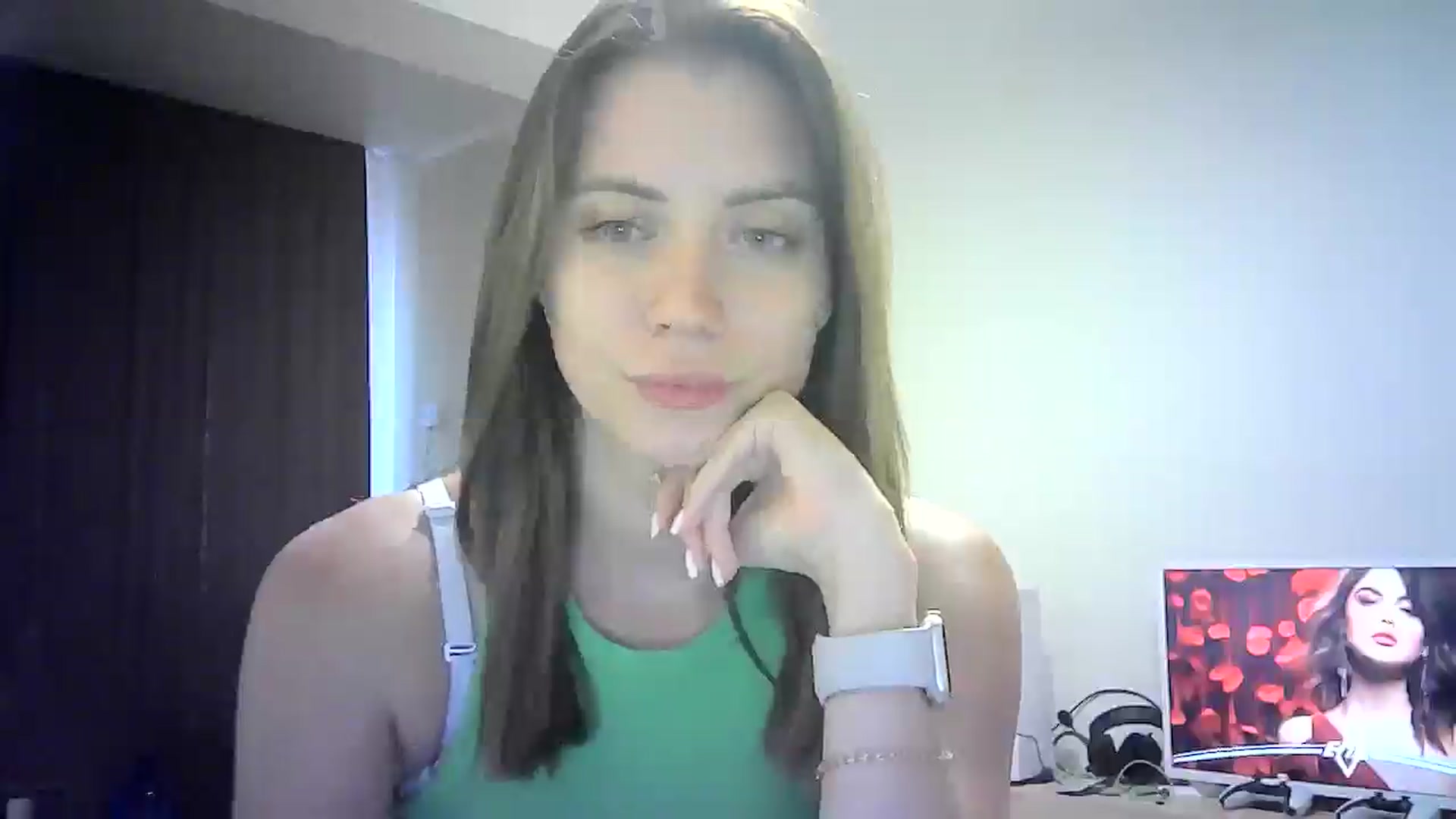 Gallery image thumbnail from Sulfate0's myfreecams stream on, 07/25/2024, 12:55 image 8 of 20