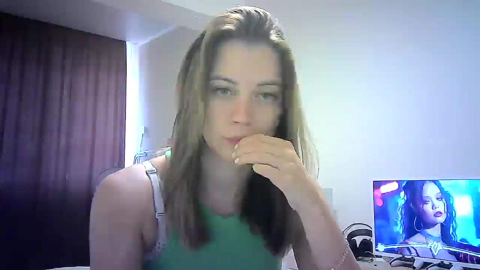 Gallery image thumbnail from Sulfate0's myfreecams stream on, 07/26/2024, 09:04 image 7 of 20