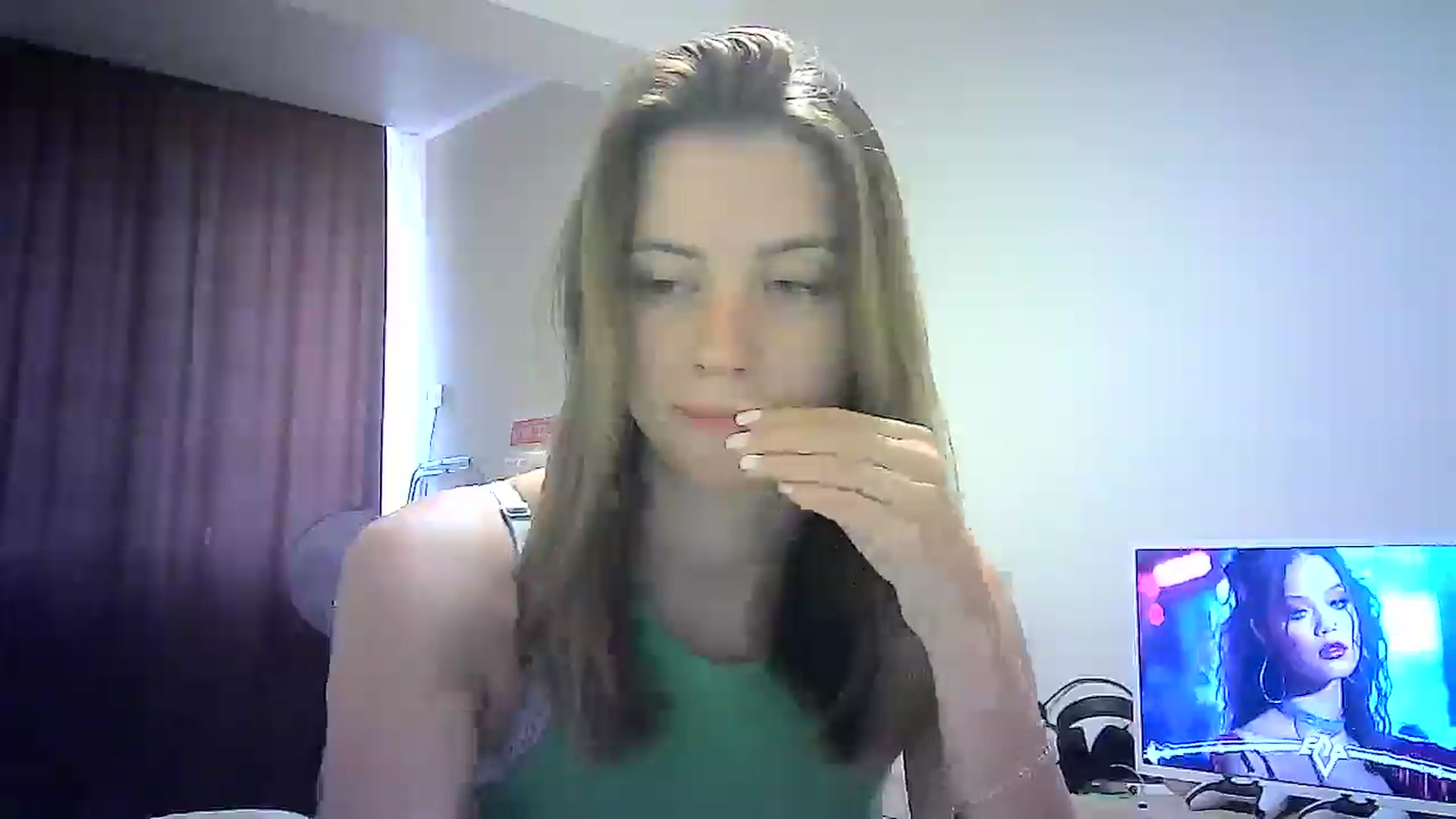 Gallery image thumbnail from Sulfate0's myfreecams stream on, 07/26/2024, 09:04 image 10 of 20
