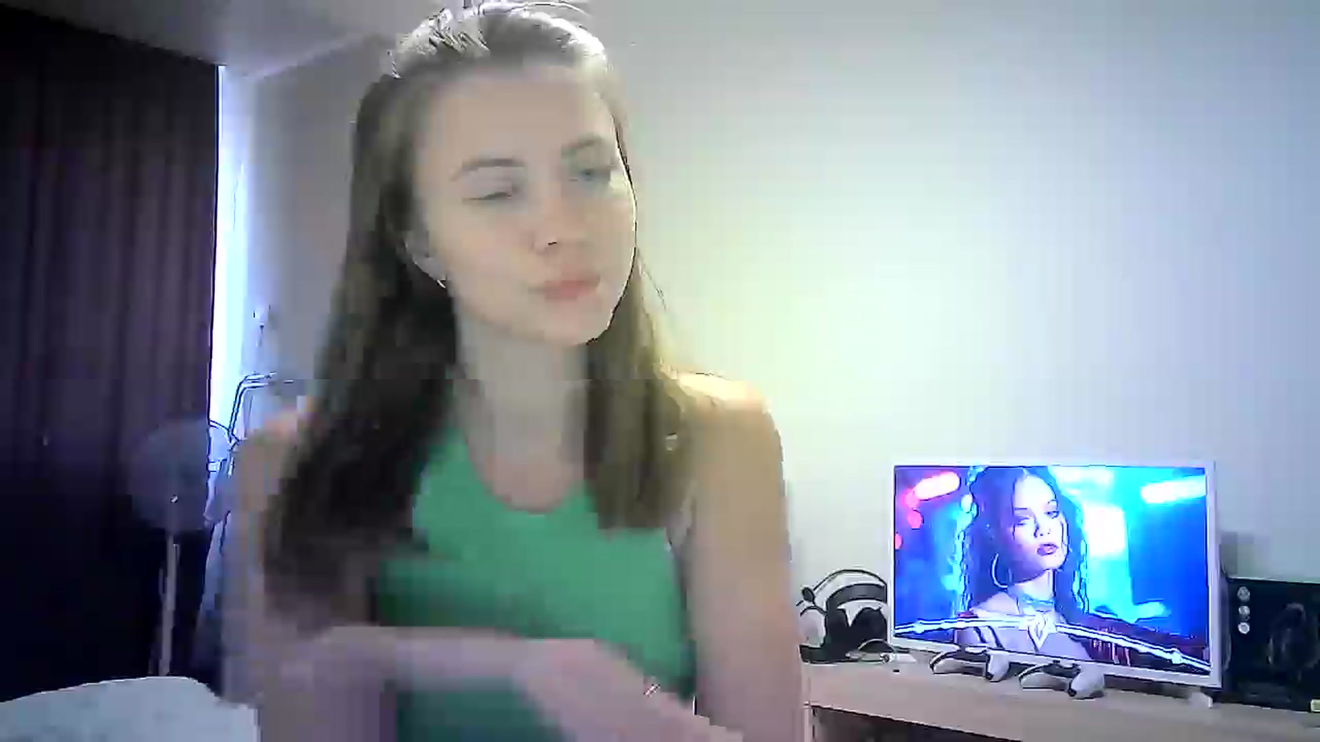 Gallery image thumbnail from Sulfate0's myfreecams stream on, 07/26/2024, 10:35 image 10 of 20