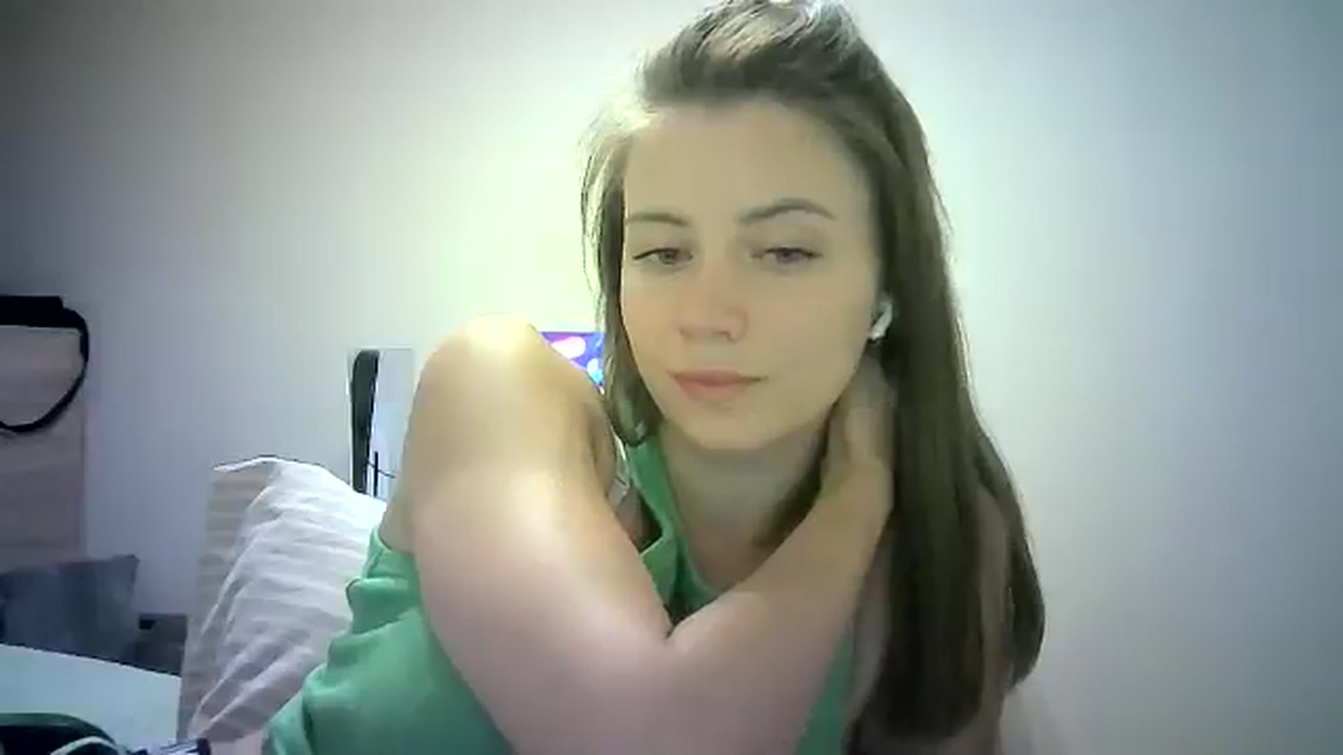 Gallery image thumbnail from Sulfate0's myfreecams stream on, 07/26/2024, 12:07 image 15 of 20