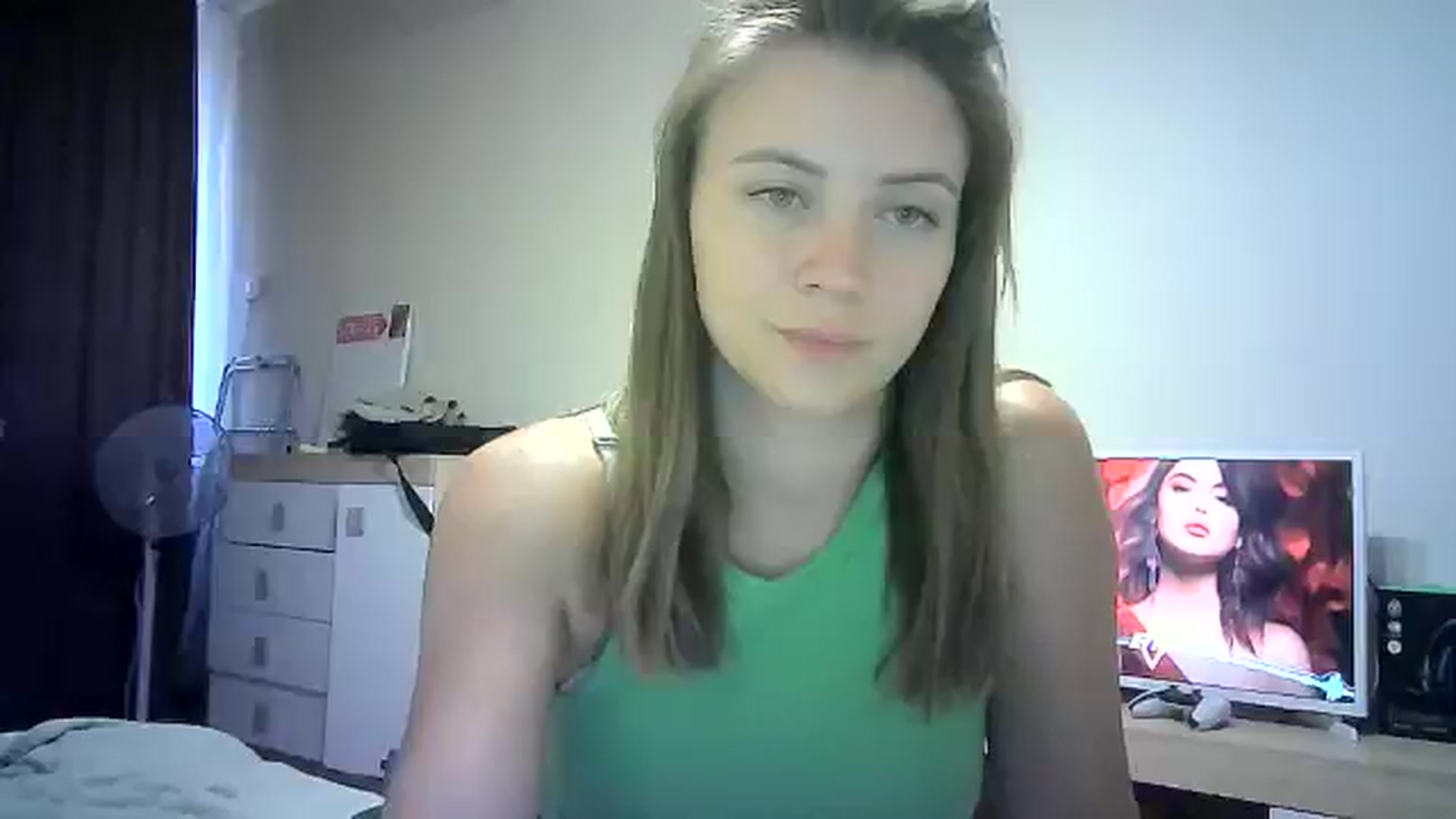 Gallery image thumbnail from Sulfate0's myfreecams stream on, 07/26/2024, 14:14 image 12 of 20