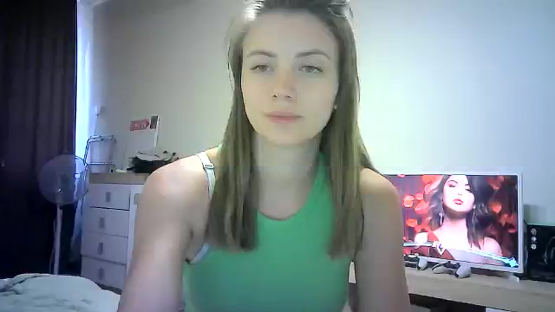 Gallery image thumbnail from Sulfate0's myfreecams stream on, 07/26/2024, 14:14 image 3 of 20