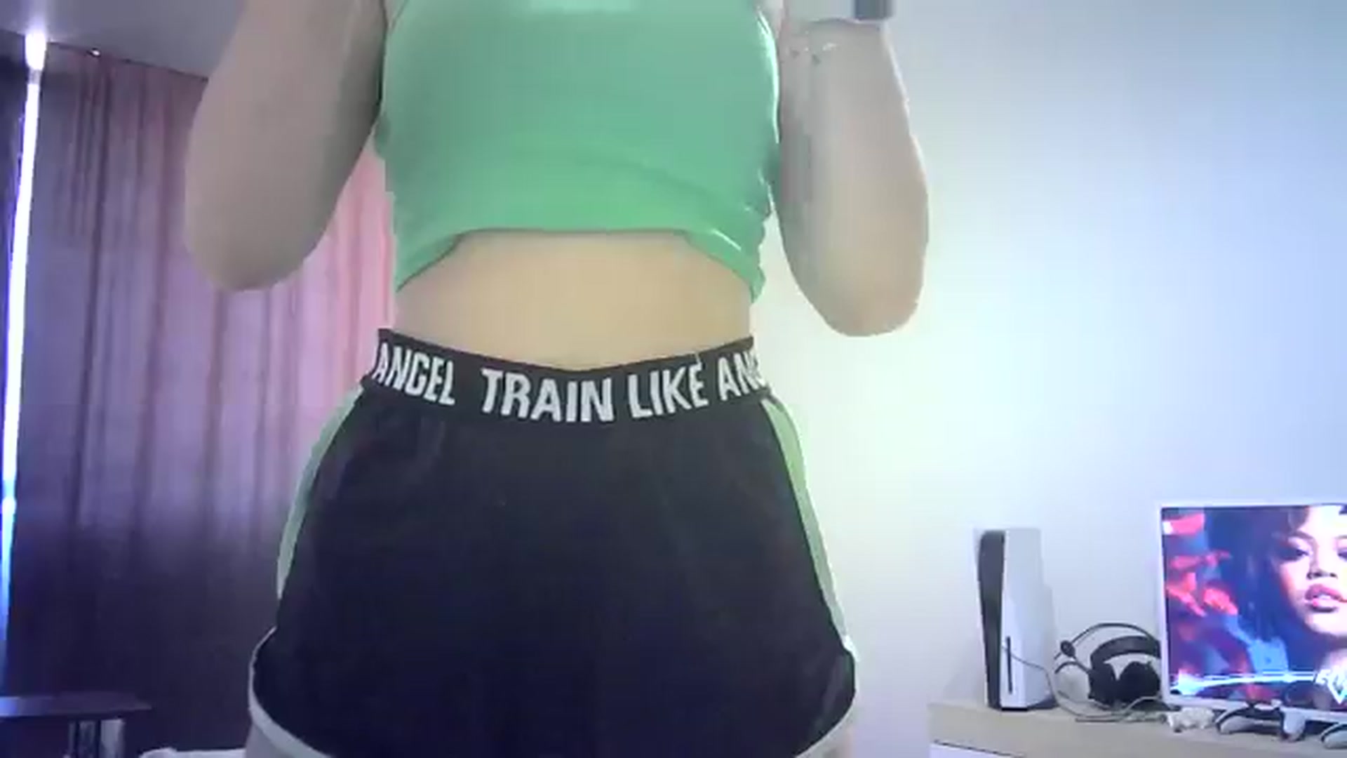 Gallery image thumbnail from Sulfate0's myfreecams stream on, 07/27/2024, 07:56 image 17 of 20
