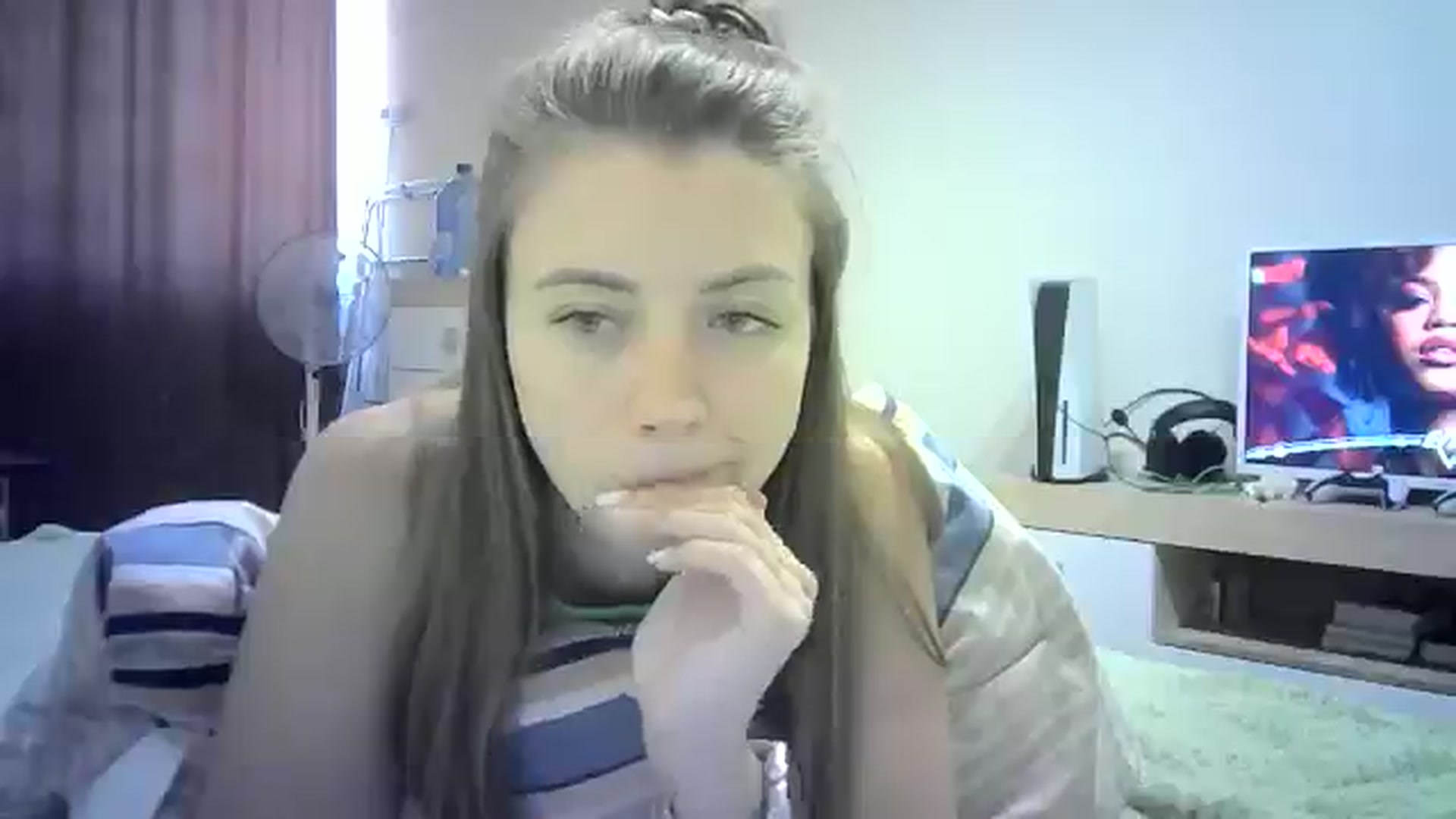 Gallery image thumbnail from Sulfate0's myfreecams stream on, 07/27/2024, 08:30 image 19 of 20