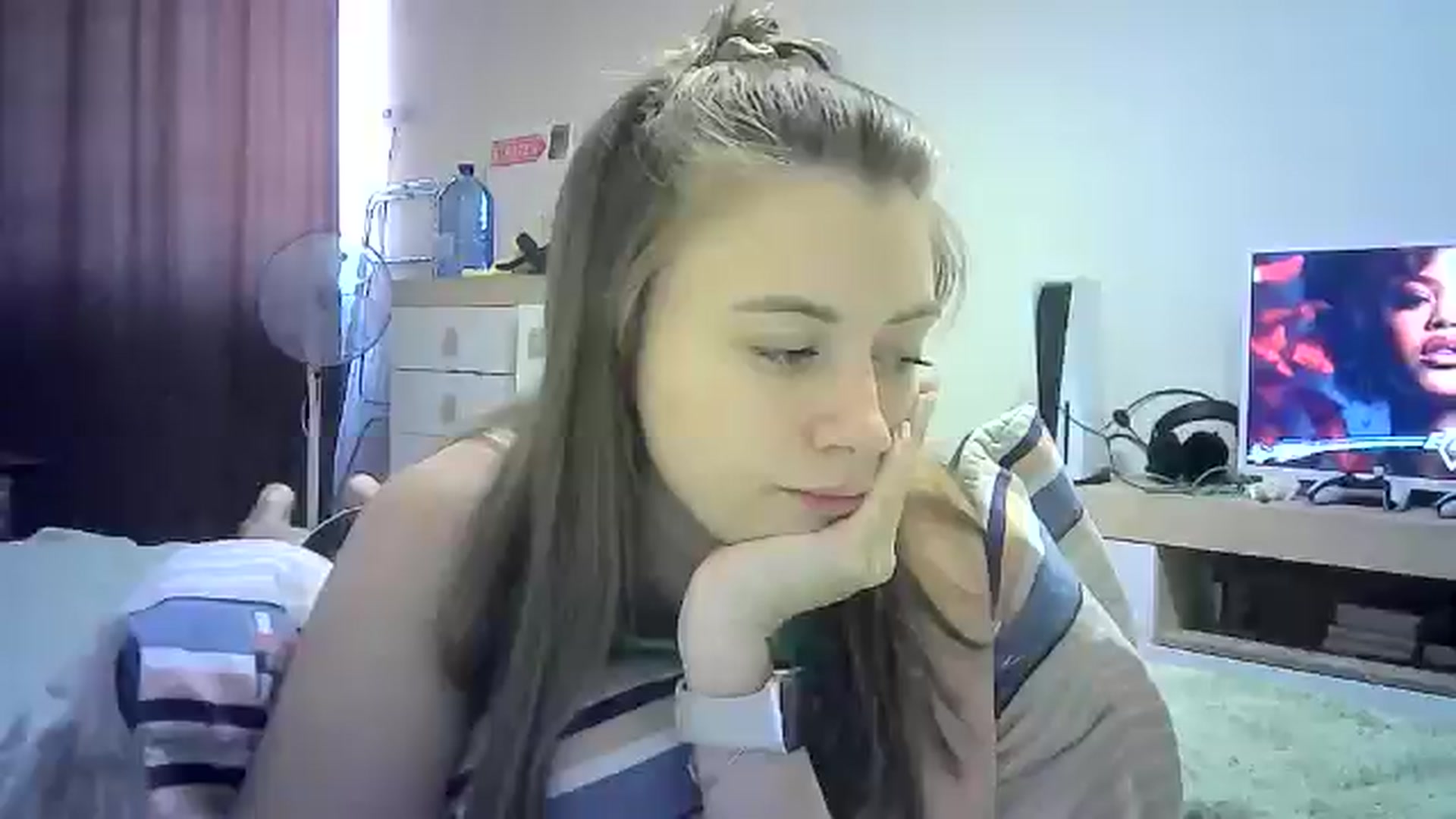 Gallery image thumbnail from Sulfate0's myfreecams stream on, 07/27/2024, 08:30 image 10 of 20