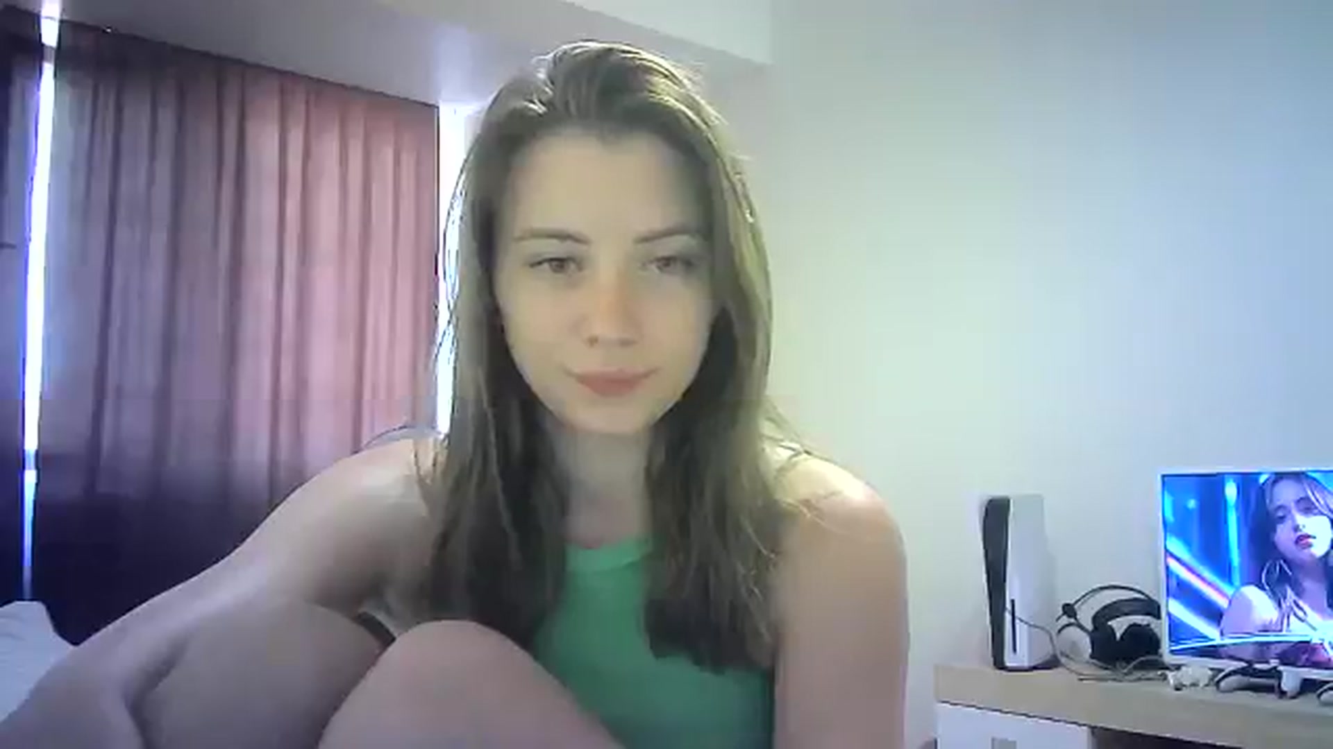 Gallery image thumbnail from Sulfate0's myfreecams stream on, 07/27/2024, 13:13 image 8 of 20