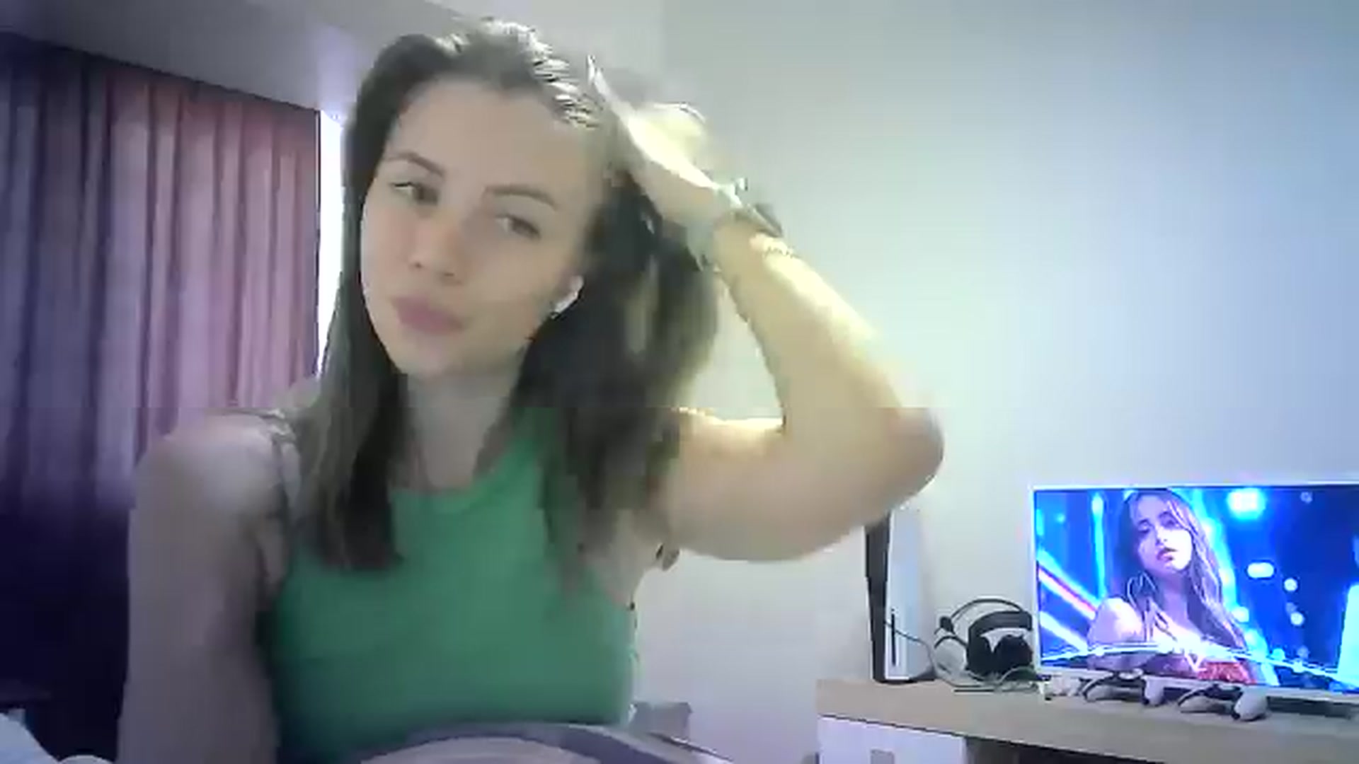 Gallery image thumbnail from Sulfate0's myfreecams stream on, 07/27/2024, 13:13 image 4 of 20