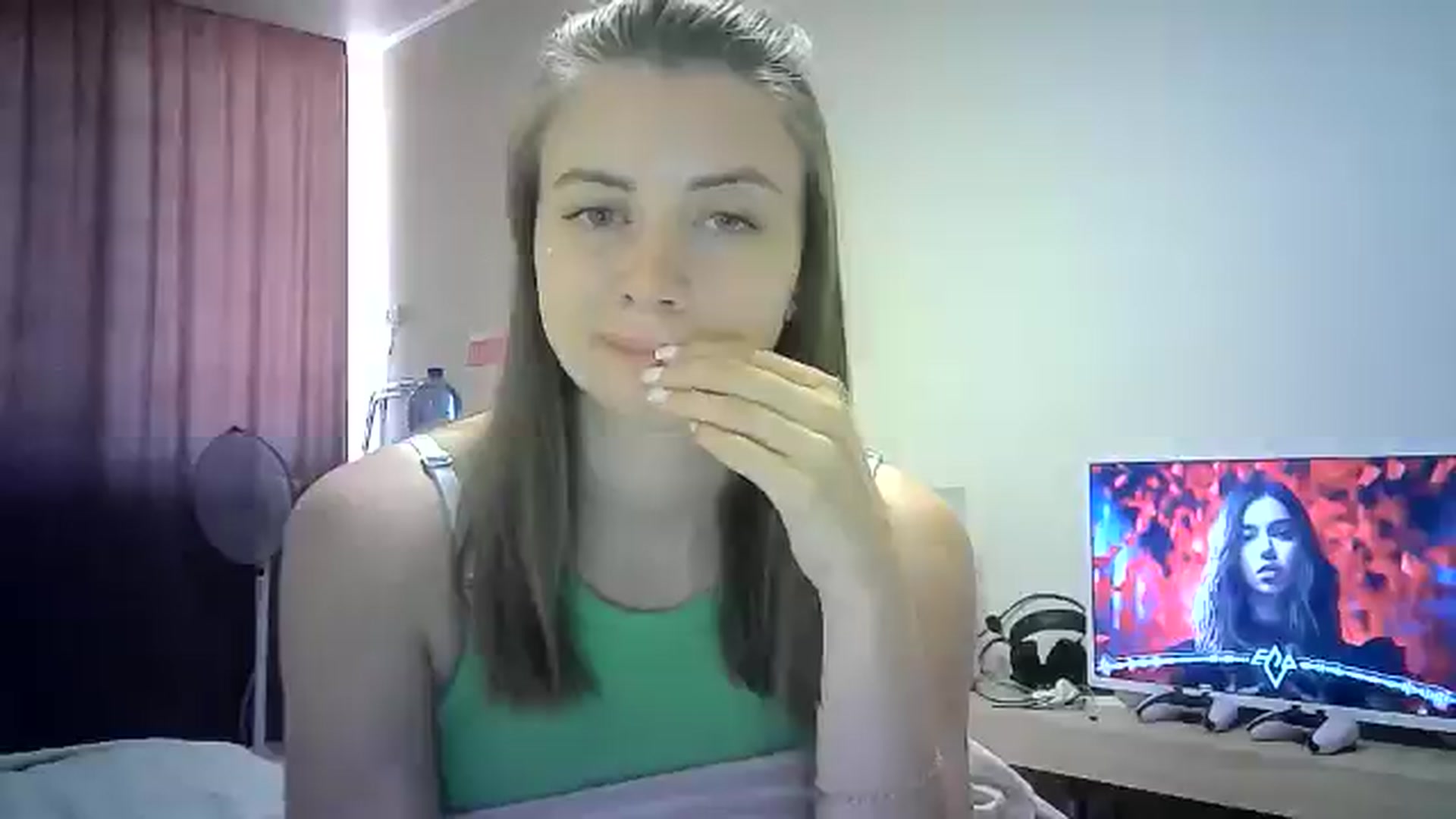 Gallery image thumbnail from Sulfate0's myfreecams stream on, 07/28/2024, 10:16 image 15 of 20