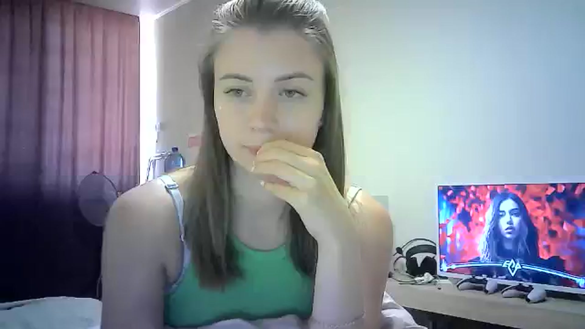 Gallery image thumbnail from Sulfate0's myfreecams stream on, 07/28/2024, 10:16 image 10 of 20