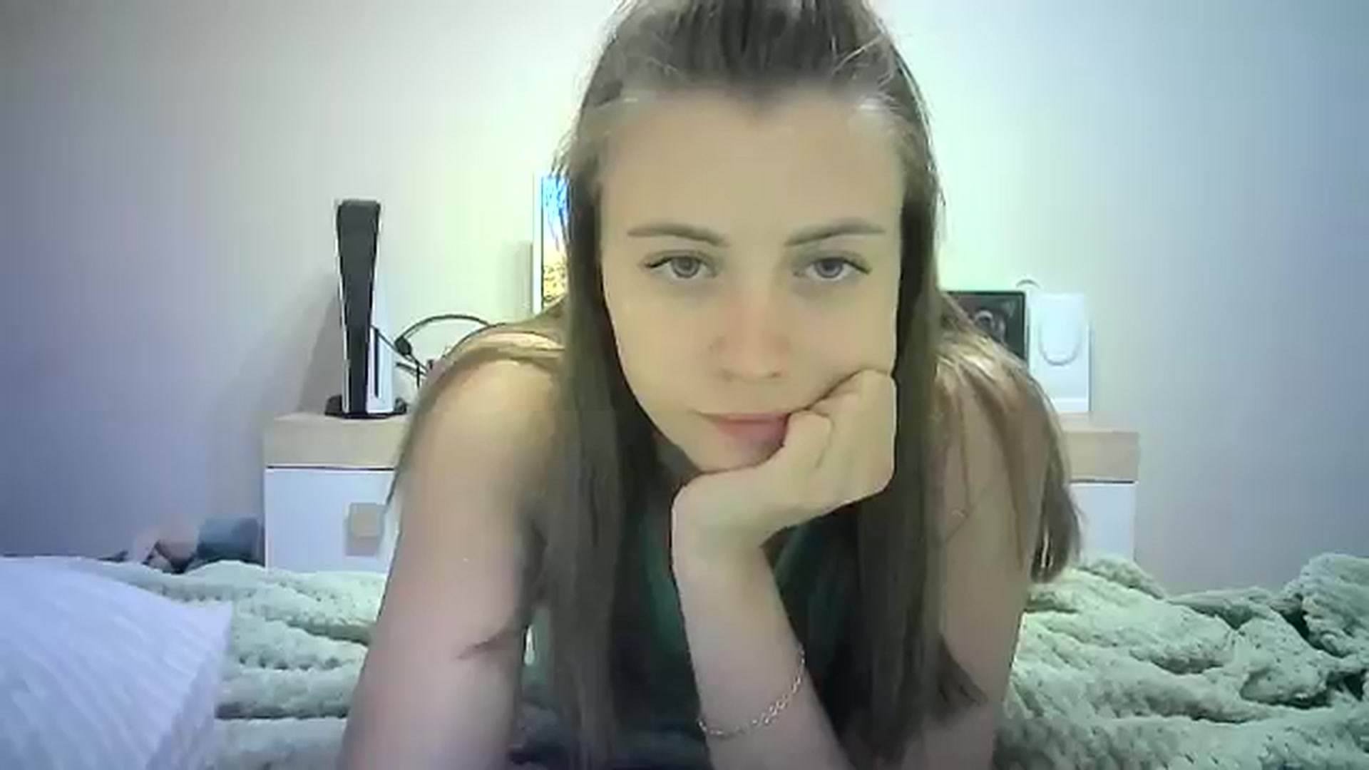 Gallery image thumbnail from Sulfate0's myfreecams stream on, 07/28/2024, 11:40 image 13 of 20