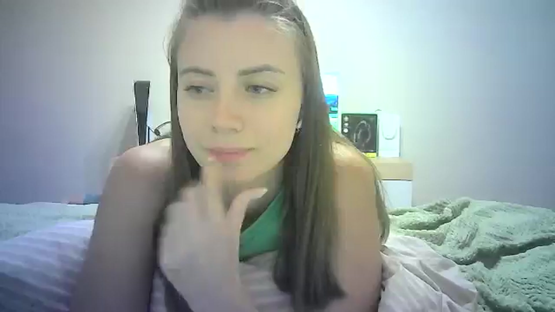 Gallery image thumbnail from Sulfate0's myfreecams stream on, 07/28/2024, 12:16 image 15 of 20