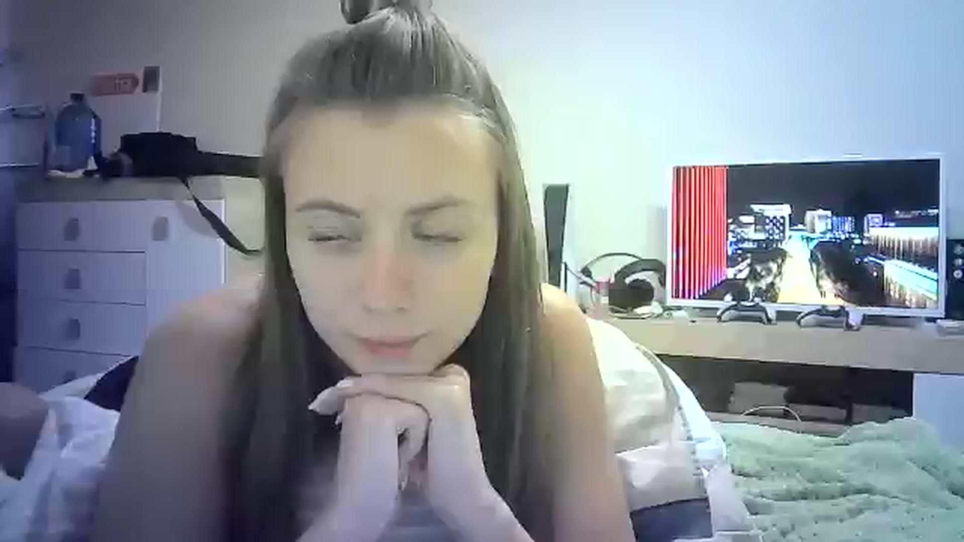 Gallery image thumbnail from Sulfate0's myfreecams stream on, 07/28/2024, 12:49 image 19 of 20