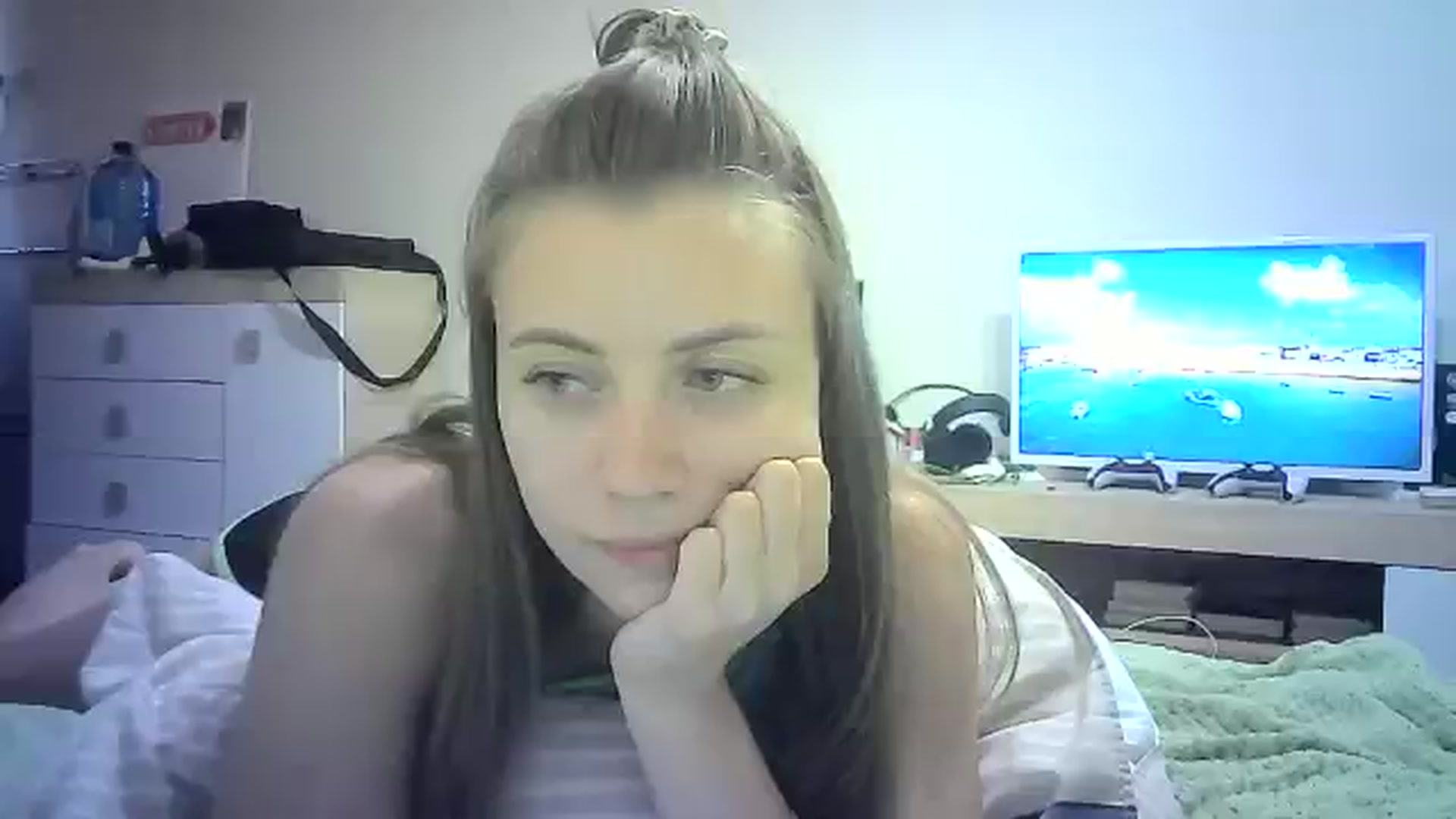 Gallery image thumbnail from Sulfate0's myfreecams stream on, 07/28/2024, 12:49 image 6 of 20