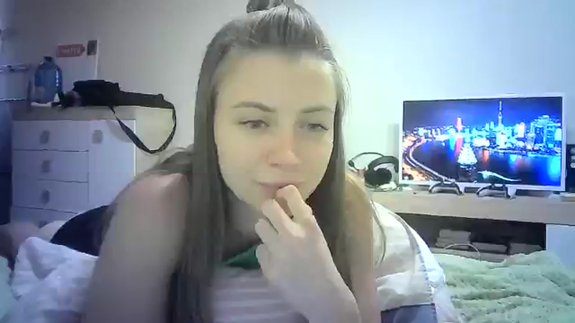 Gallery image thumbnail from Sulfate0's myfreecams stream on, 07/28/2024, 12:49 image 3 of 20