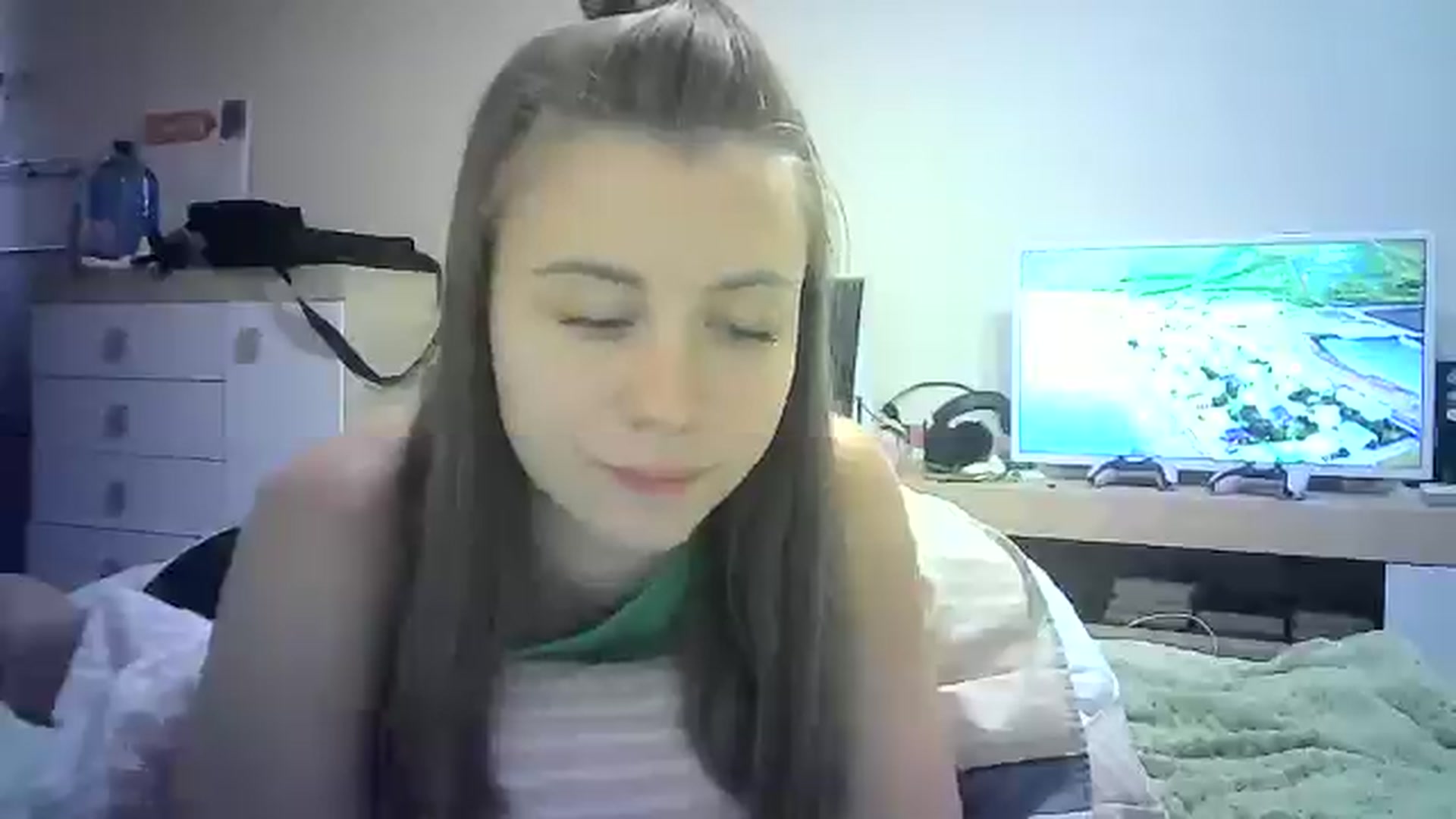 Gallery image thumbnail from Sulfate0's myfreecams stream on, 07/28/2024, 12:49 image 13 of 20