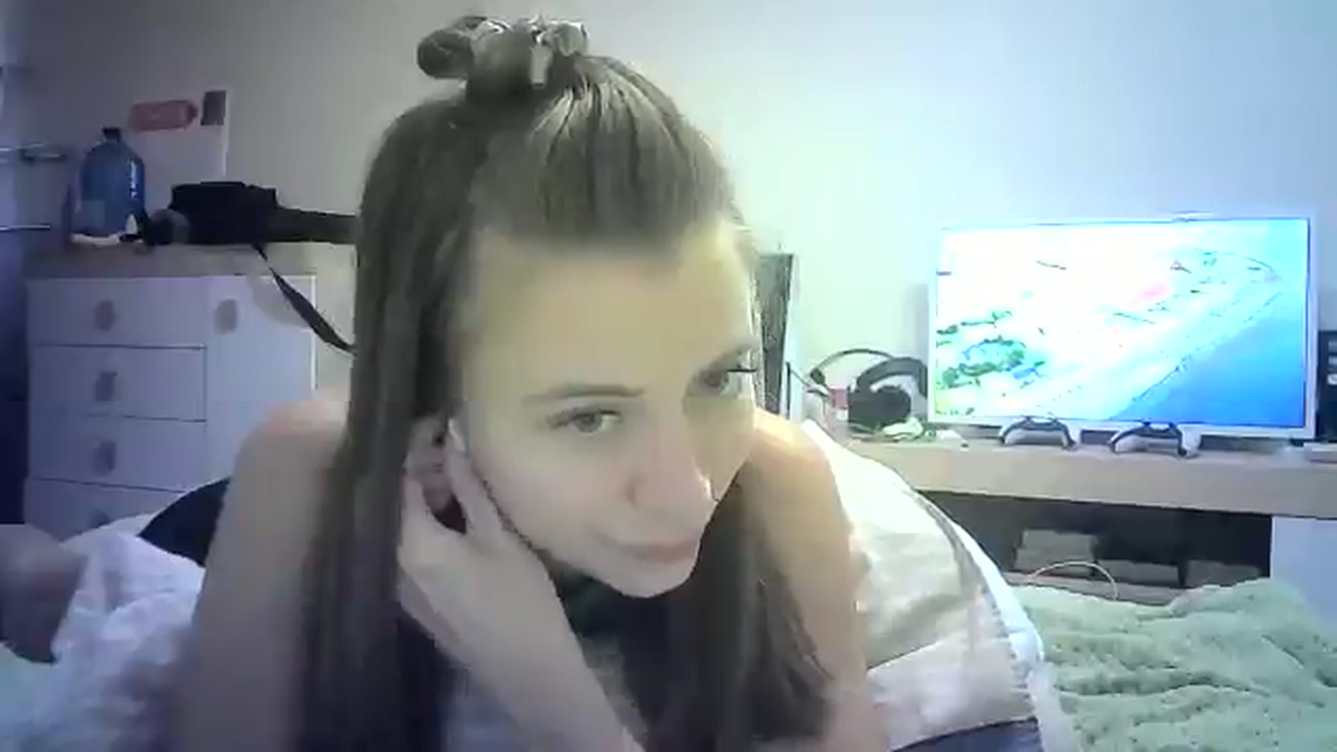 Gallery image thumbnail from Sulfate0's myfreecams stream on, 07/28/2024, 12:49 image 12 of 20