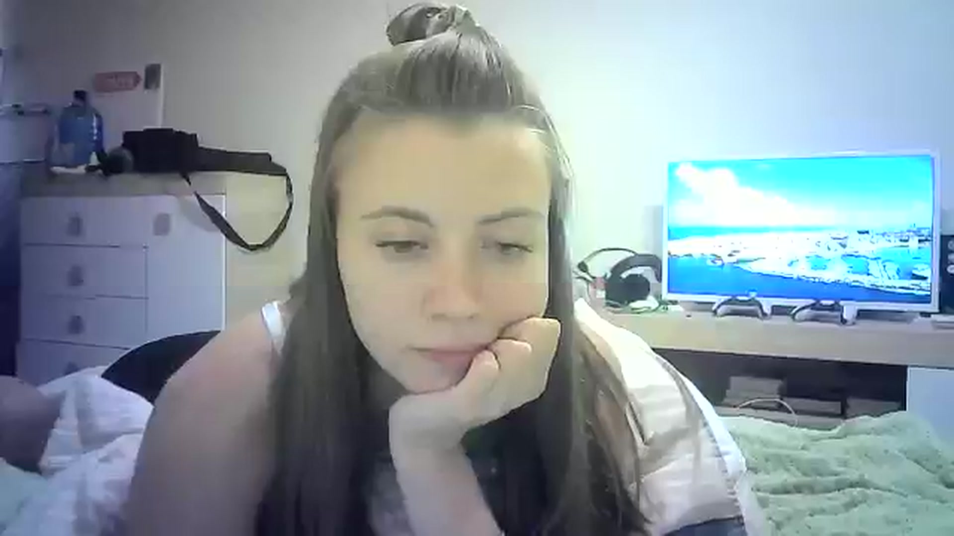 Gallery image thumbnail from Sulfate0's myfreecams stream on, 07/28/2024, 12:49 image 10 of 20