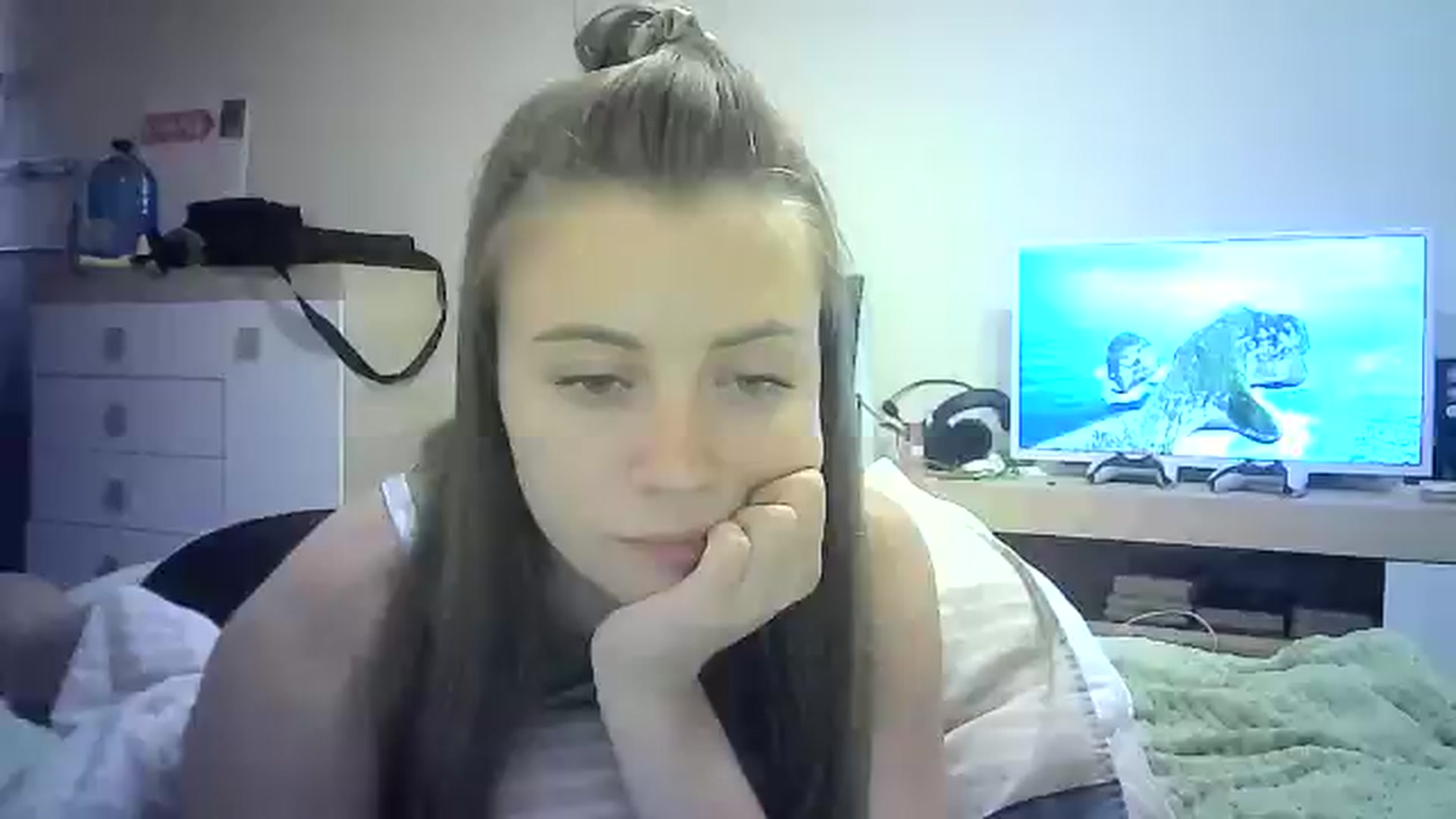 Gallery image thumbnail from Sulfate0's myfreecams stream on, 07/28/2024, 12:49 image 15 of 20