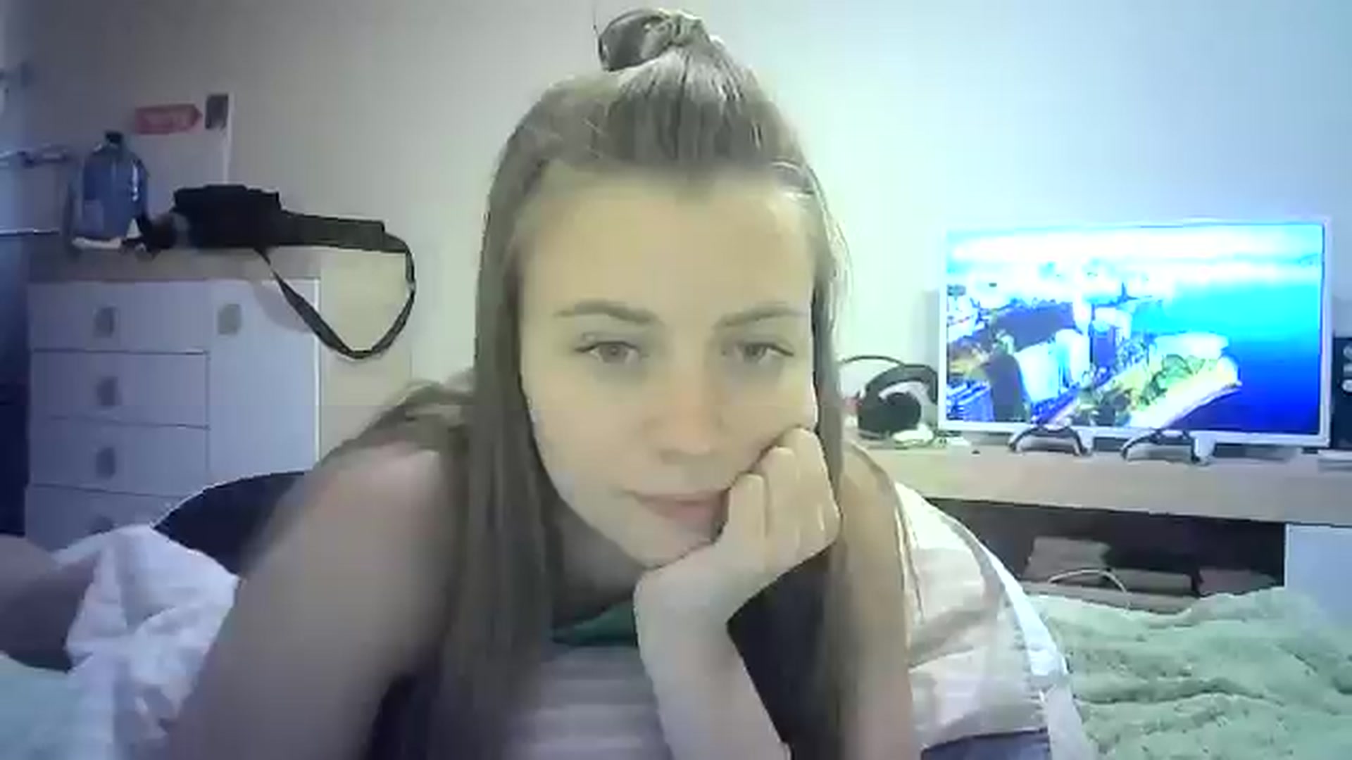 Gallery image thumbnail from Sulfate0's myfreecams stream on, 07/28/2024, 12:49 image 9 of 20