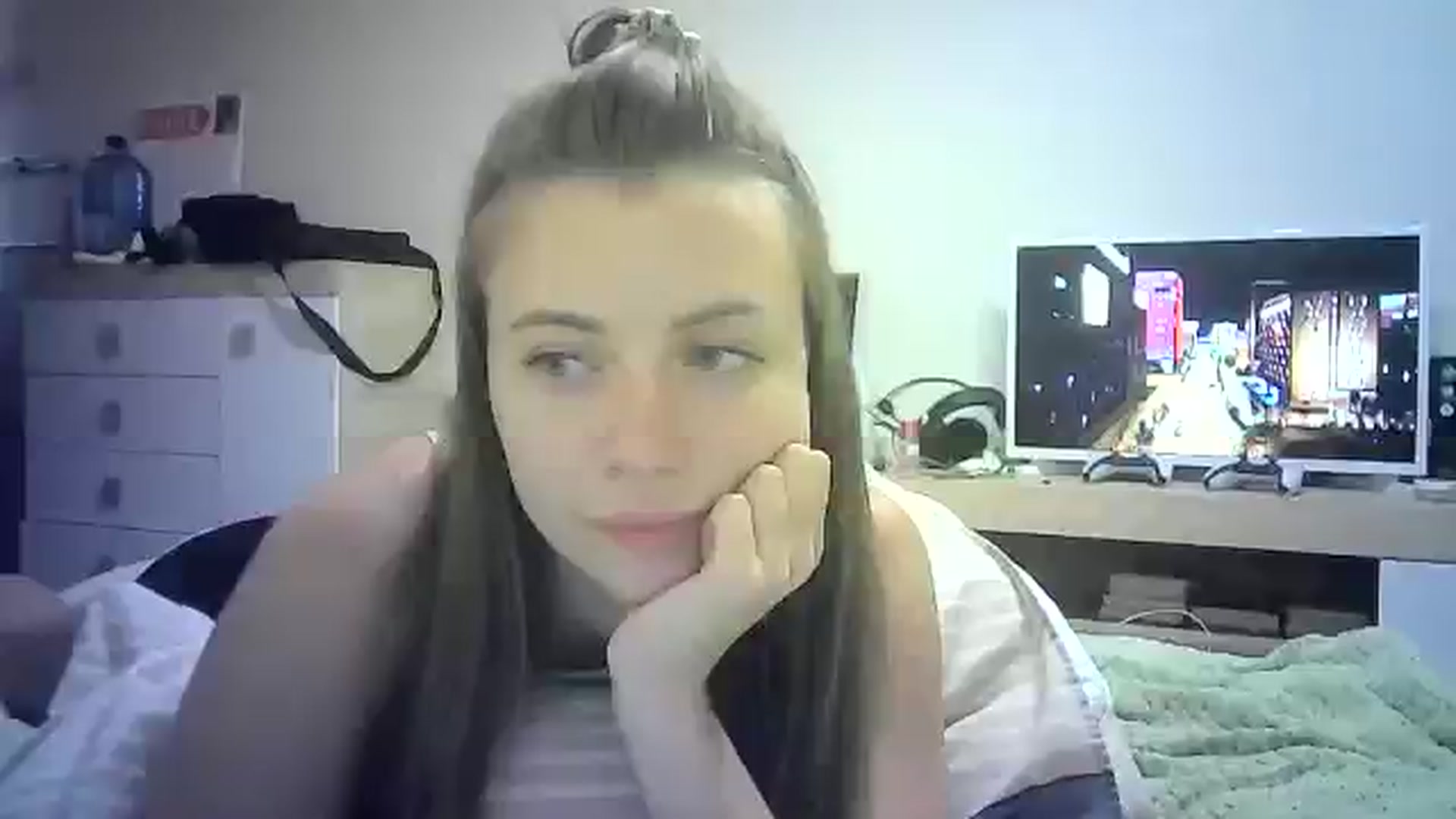 Gallery image thumbnail from Sulfate0's myfreecams stream on, 07/28/2024, 12:49 image 18 of 20