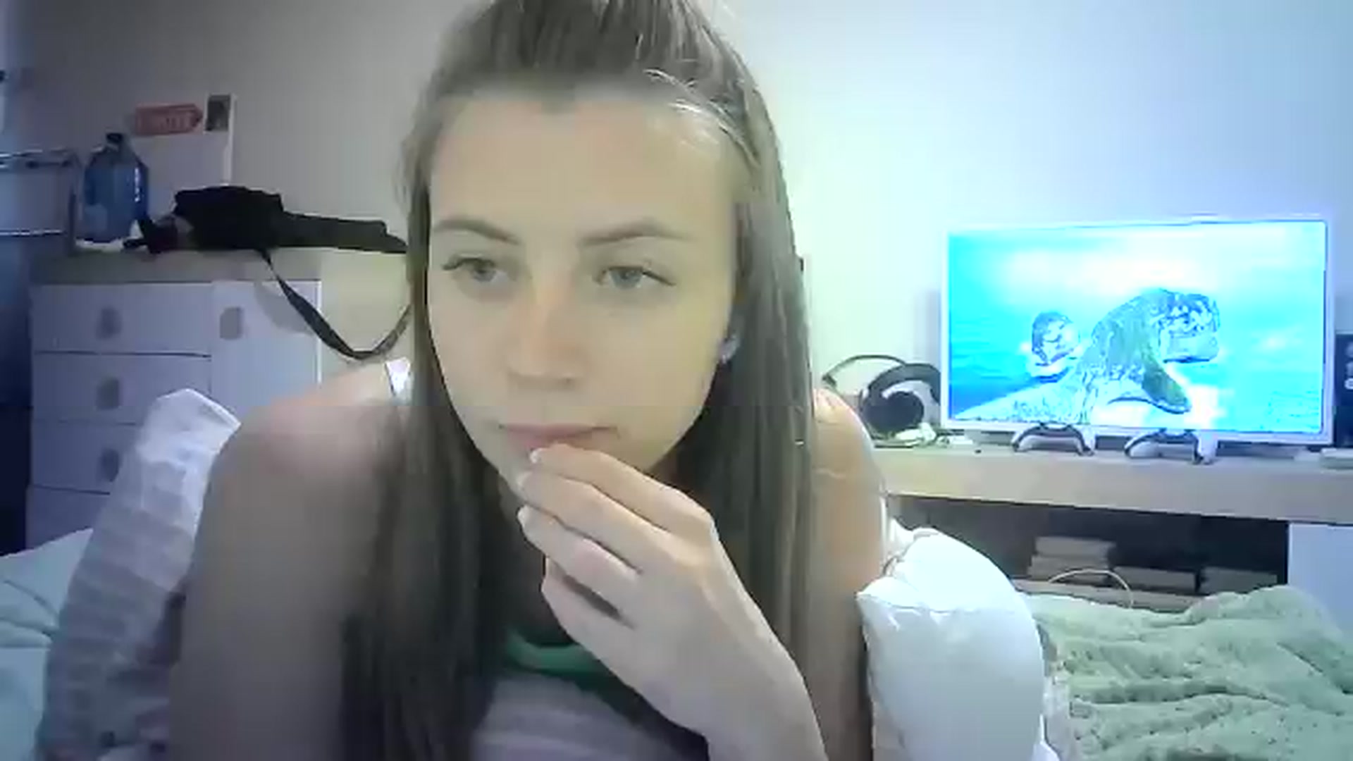 Gallery image thumbnail from Sulfate0's myfreecams stream on, 07/28/2024, 13:09 image 1 of 20
