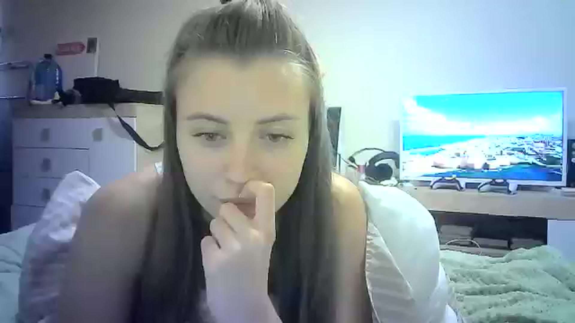 Gallery image thumbnail from Sulfate0's myfreecams stream on, 07/28/2024, 13:09 image 7 of 20
