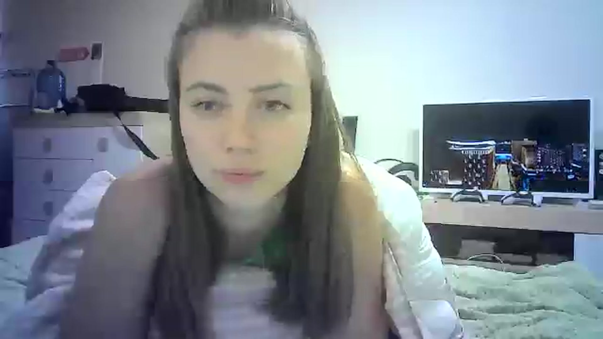 Gallery image thumbnail from Sulfate0's myfreecams stream on, 07/28/2024, 13:09 image 13 of 20